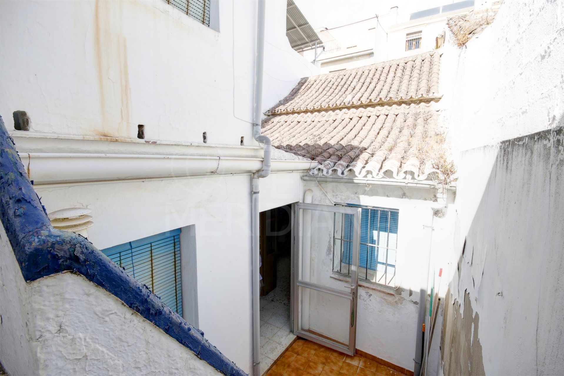 Coqueta casa mata en venta en el casco antiguo de Estepona