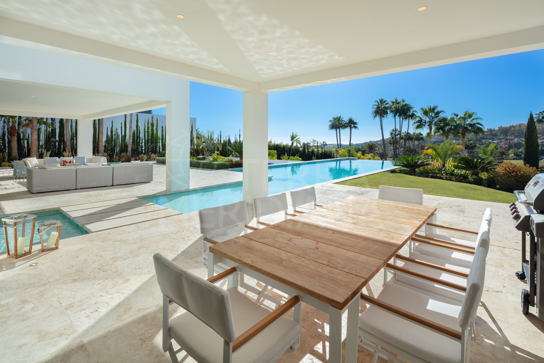 One-of-a-kind villa with gorgeous custom interior design for sale in La Cerquilla, Nueva Andalucia, Marbella