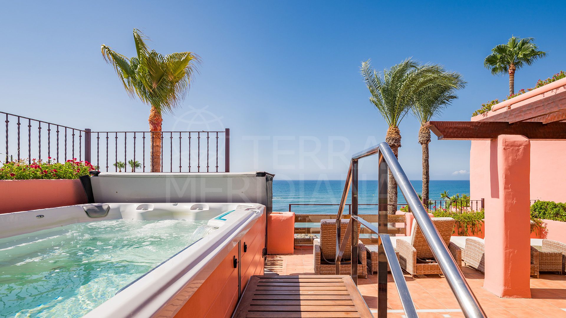 Beautiful front line penthouse for sale in Cabo Bermejo, Estepona