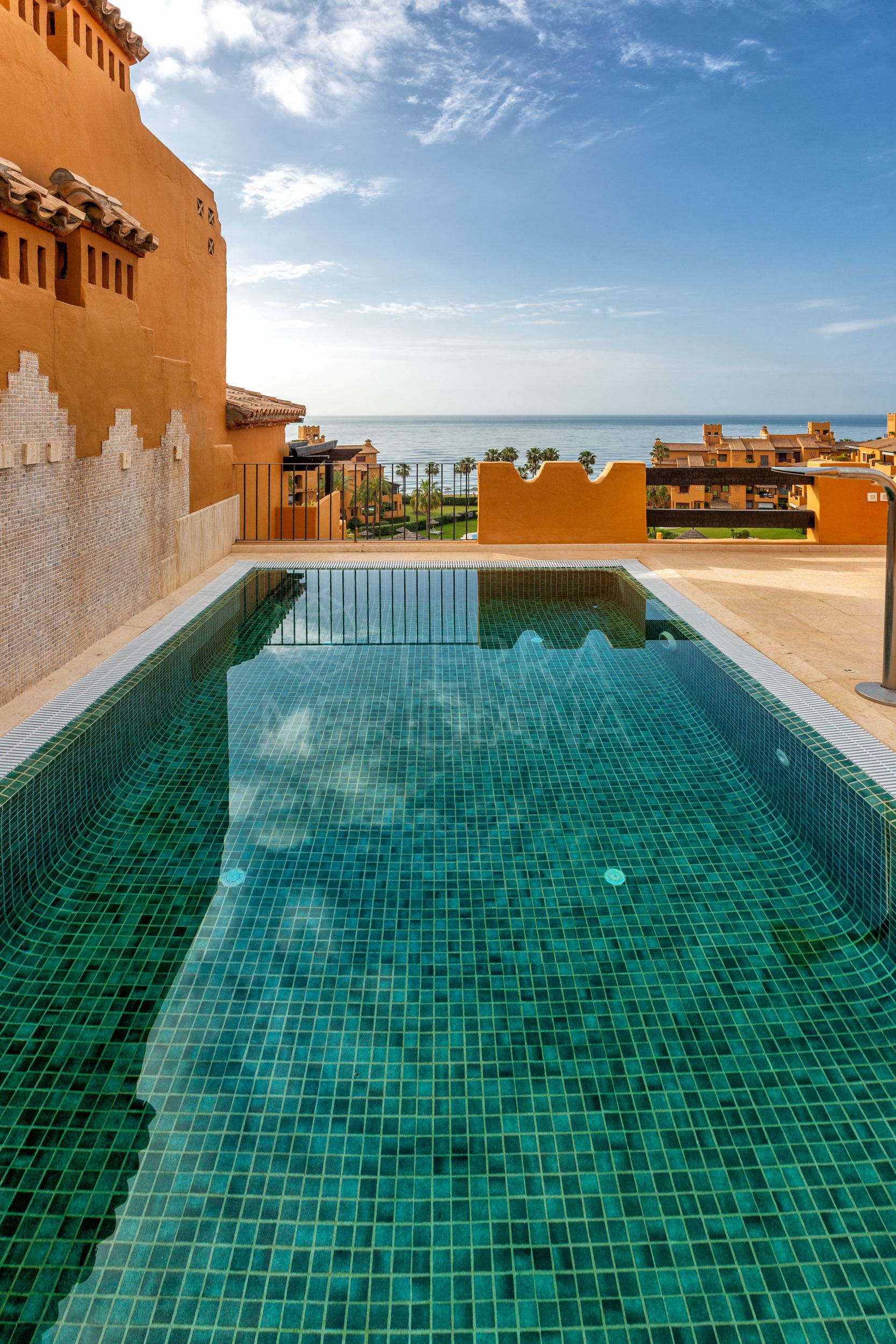 Duplex en alquiler con vistas al mar, los Granados del Mar, Estepona, Malaga