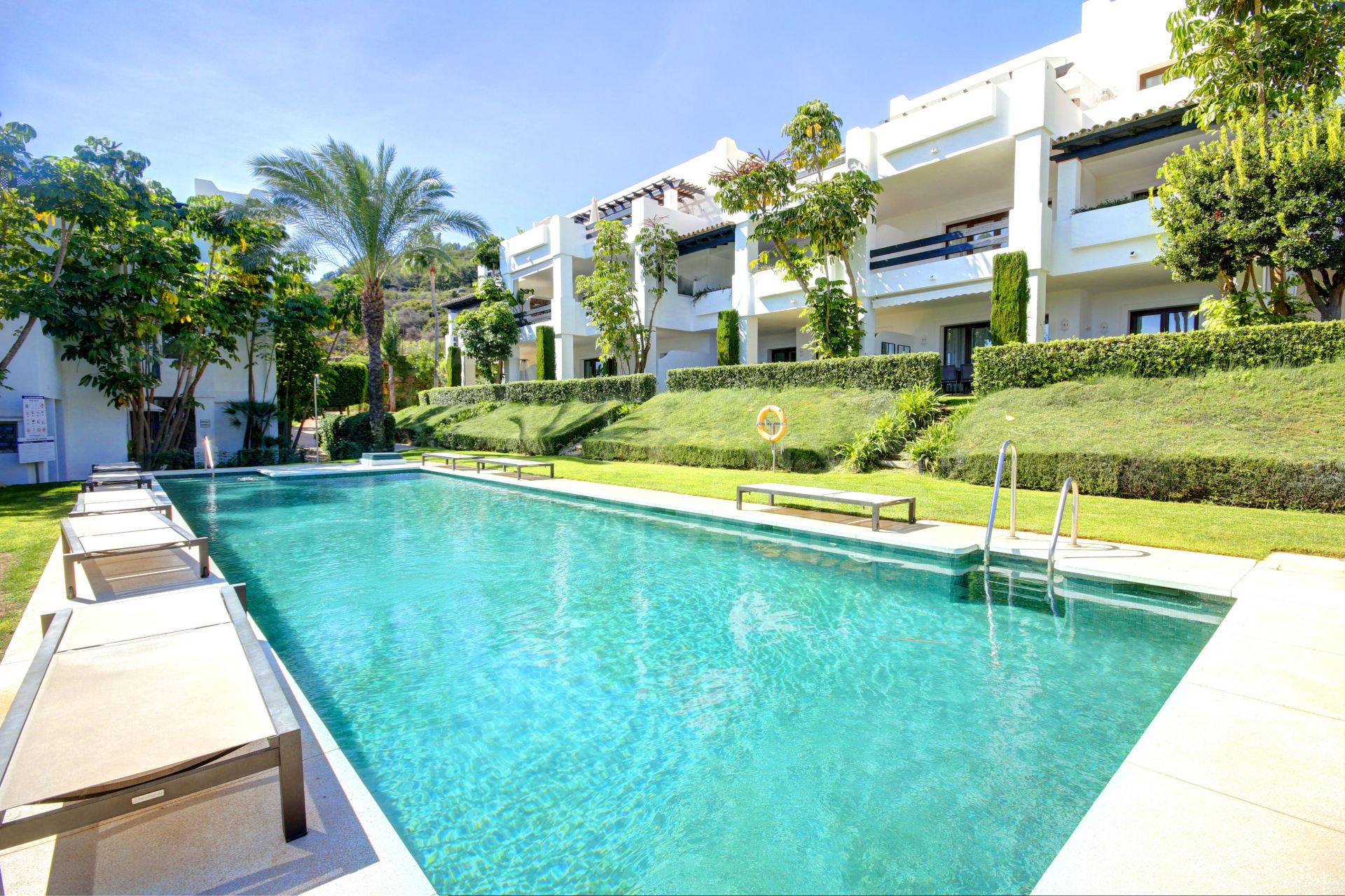 Fabulous 2 bedroom garden apartment for sale in Finca Cortesin Golf Resort, Casares,