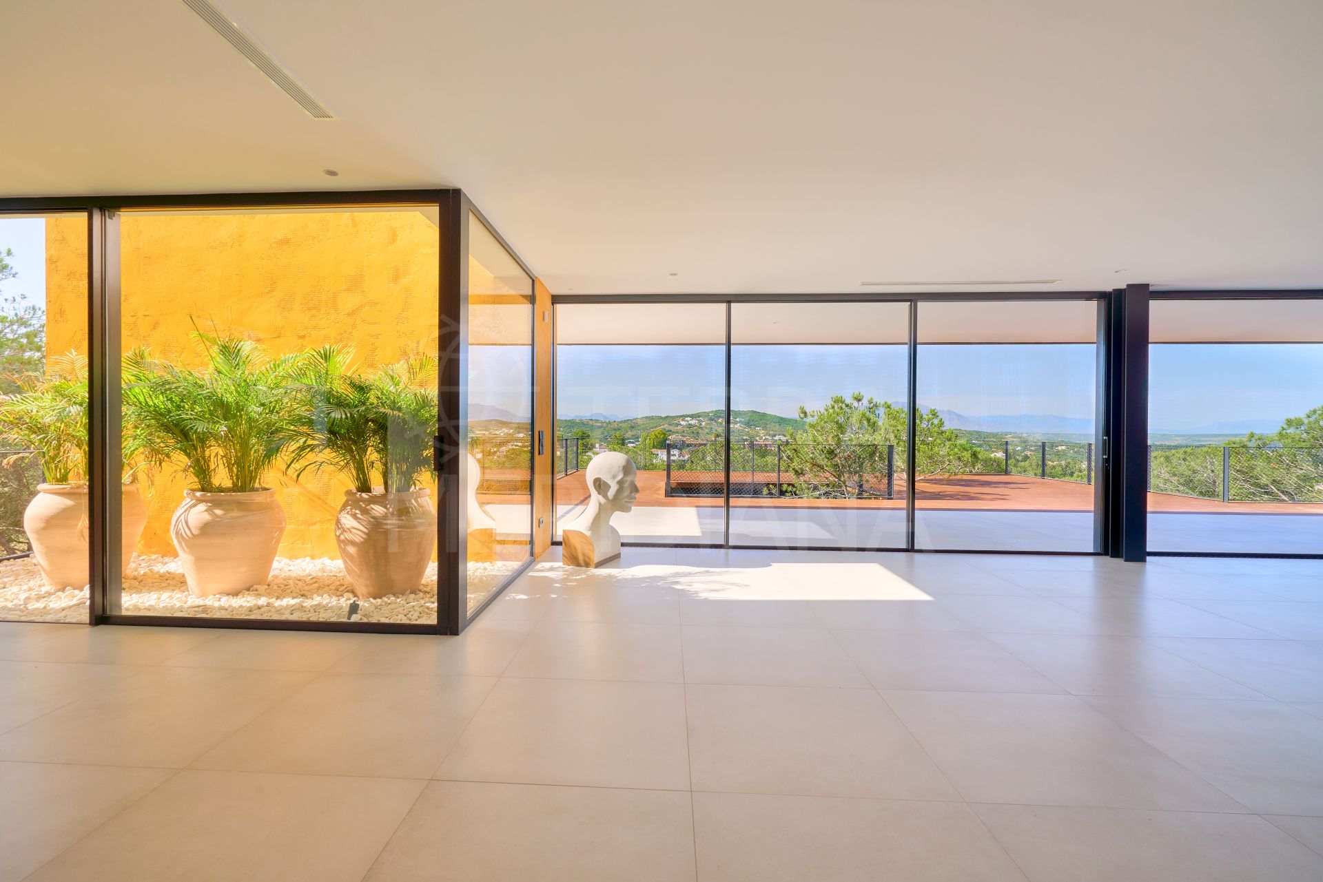 Stunning contemporary style luxury villa with 5 bedrooms and sea views for sale in Sotogrande