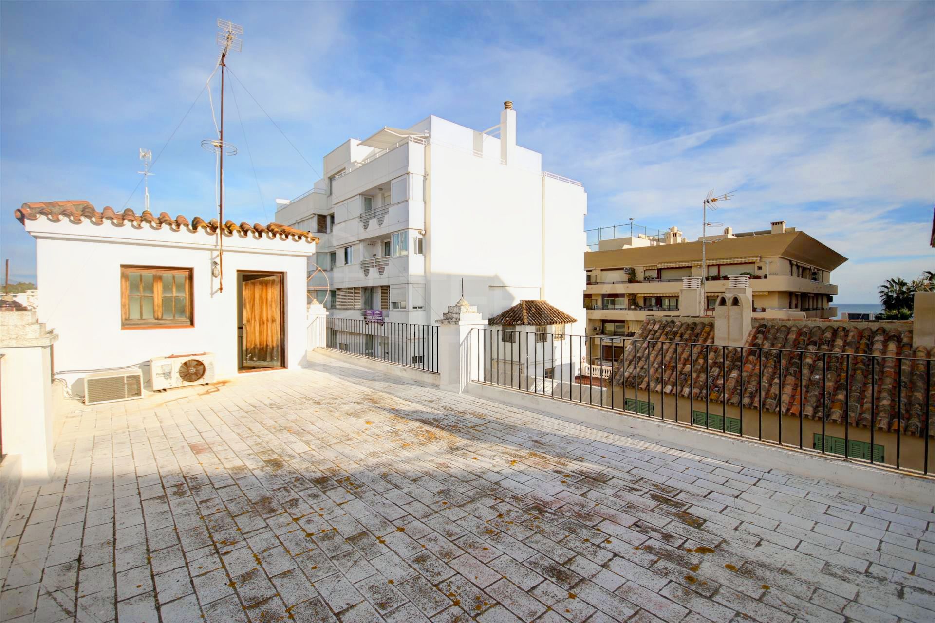 Building with offices for sale on the main street in Estepona old town, close to the beach