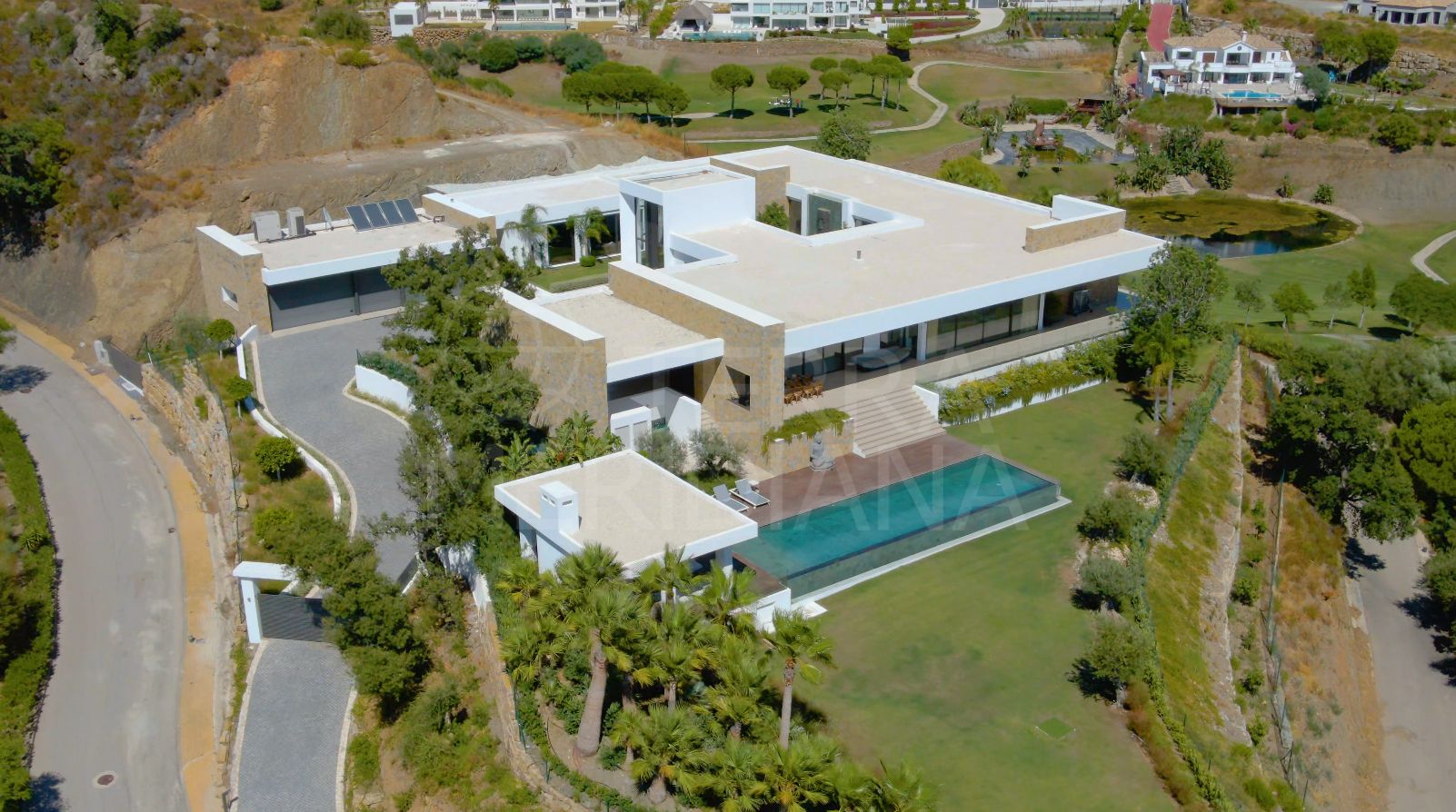 Magnificent contemporary style luxury villa with 6 bedrooms for sale in the Marbella Club Golf Resort with sea views