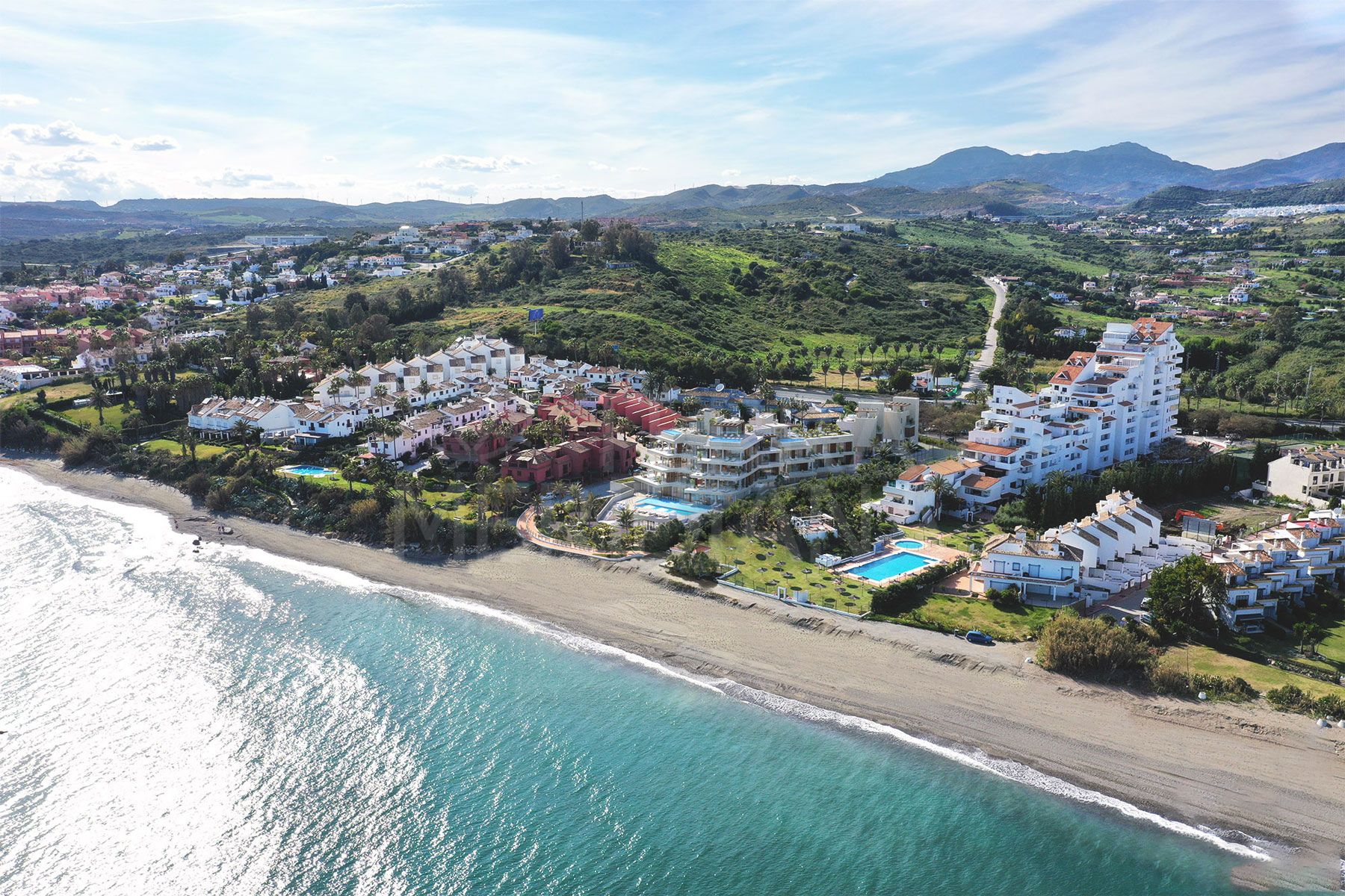 Off plan luxury apartment with 2 bedrooms and sea views for sale in Guadalobón Beach, Estepona