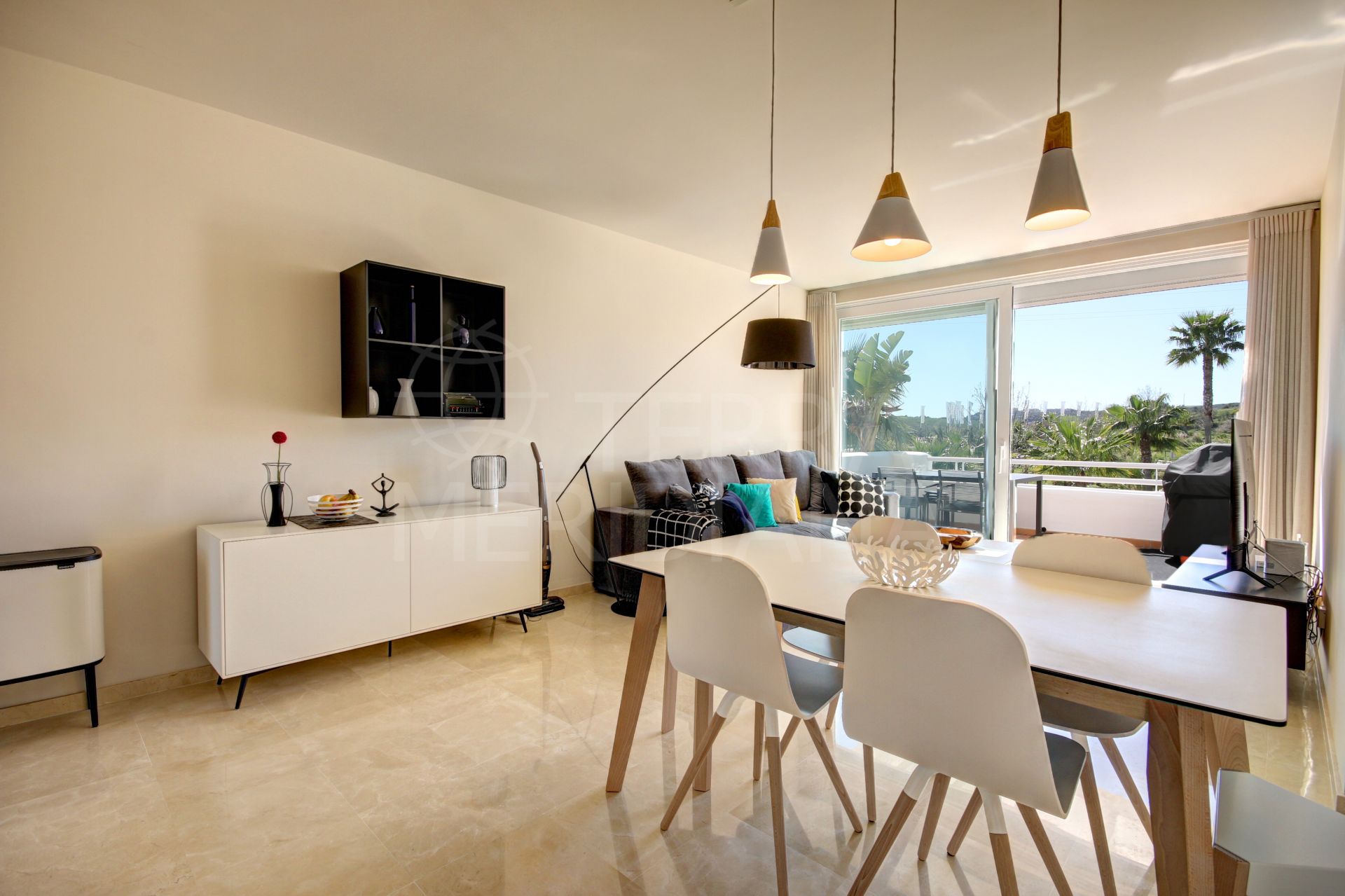 Appartement au premier étage à vendre à Alcazaba Lagoon avec vue partielle sur la mer