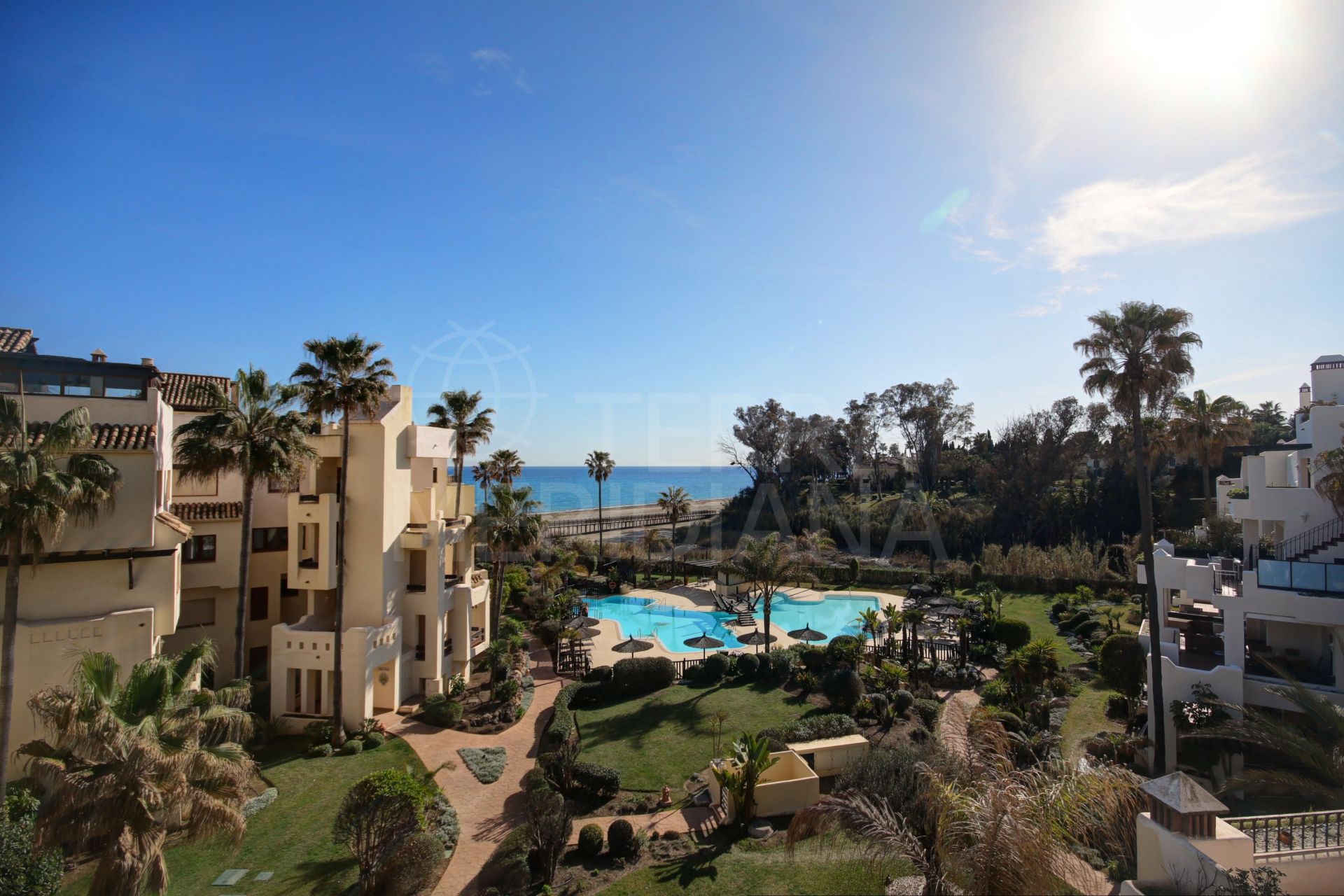 Luxury front-line 3bed duplex penthouse with sea views for sale in Bahia del Velerin, Estepona New Golden Mile