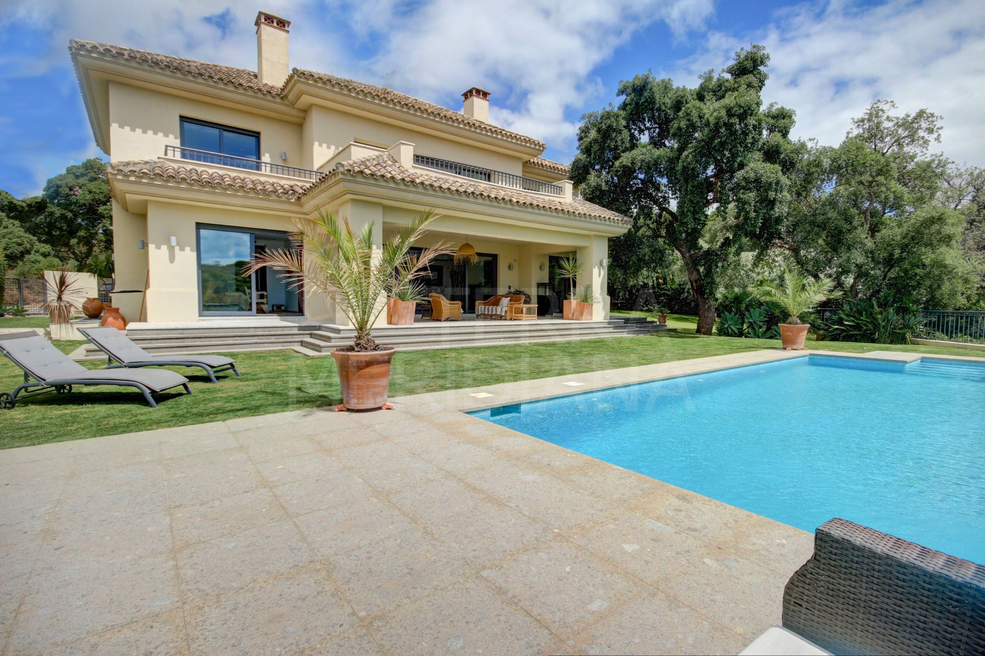 Fabulous 5 bedroom luxury villa for sale in Altos de Valderrama, Sotogrande