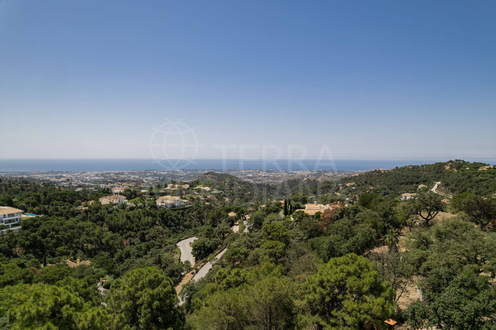 Prime Plots for Bespoke Luxury Living: Unparalleled Opportunities for Sale in La Zagaleta, Benahavis