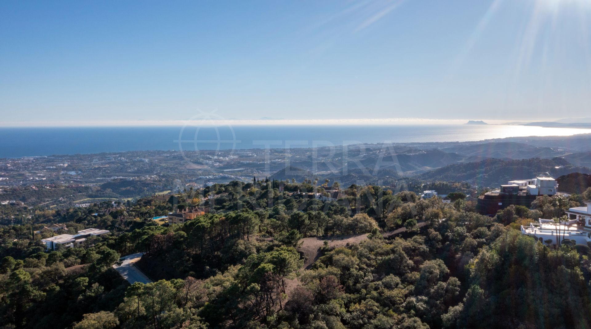 Excepcional parcela en venta en el sector A de La Zagaleta con vistas panorámicas al mar