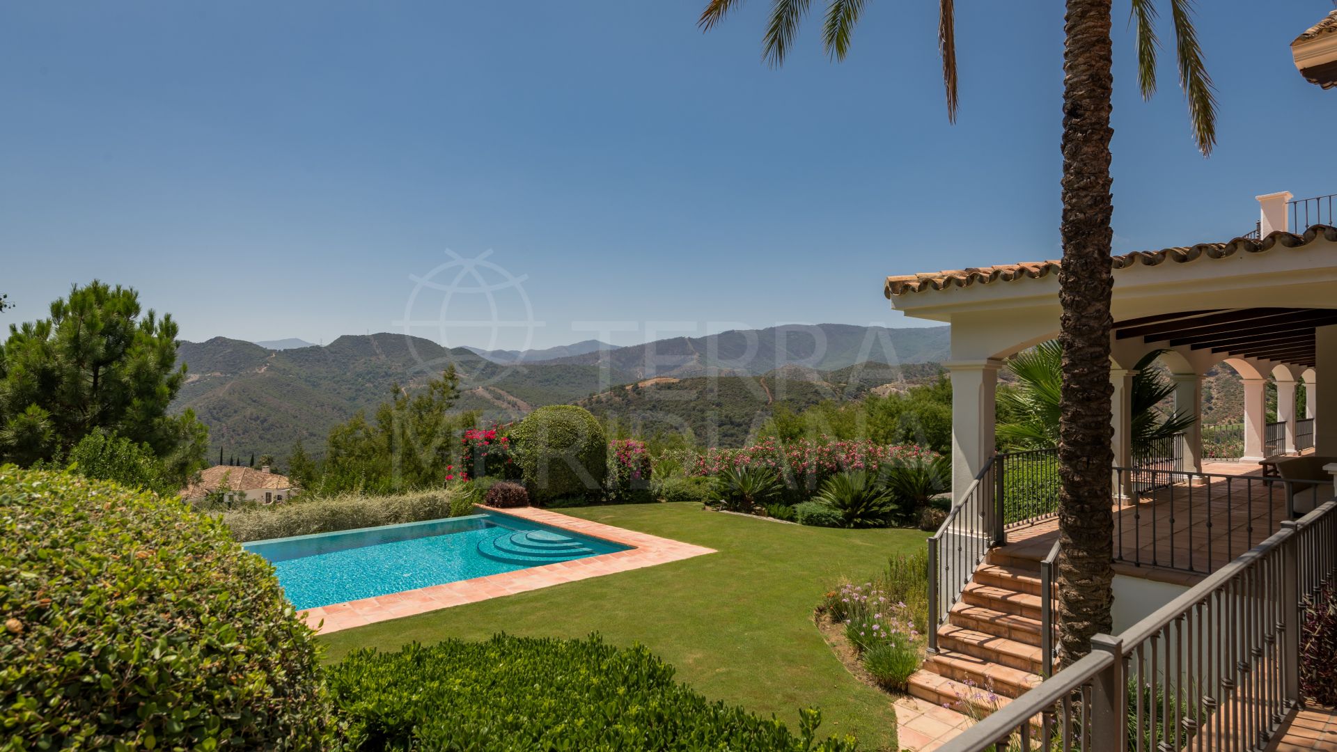 Esperan vistas espectaculares: Descubre Villa El Magnolio en venta en La Zagaleta, Benahavís