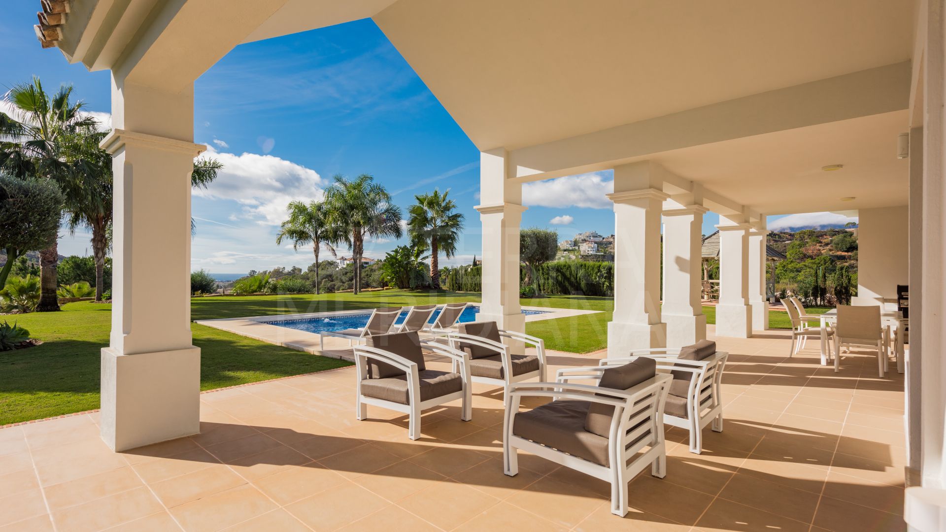 Belle villa de 4 chambres à vendre avec vue sur la mer à Marbella Club Golf Resort, Benahavis