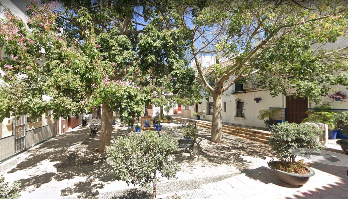 Plot for sale with building license for townhouse in Estepona old town centre