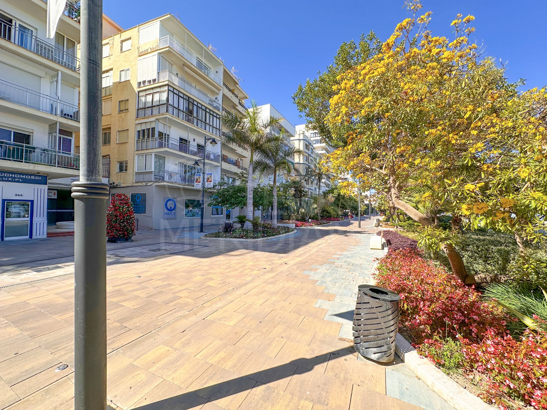 Opportunity to purchase and reform a 2 bed front-line beach apartment in Estepona centre