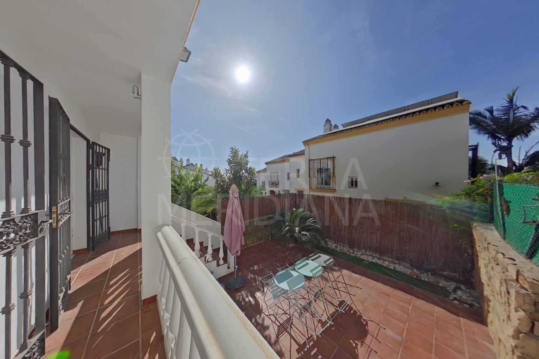 4 storey townhouse for sale with sea views and 3 bedrooms in Seghers, Estepona