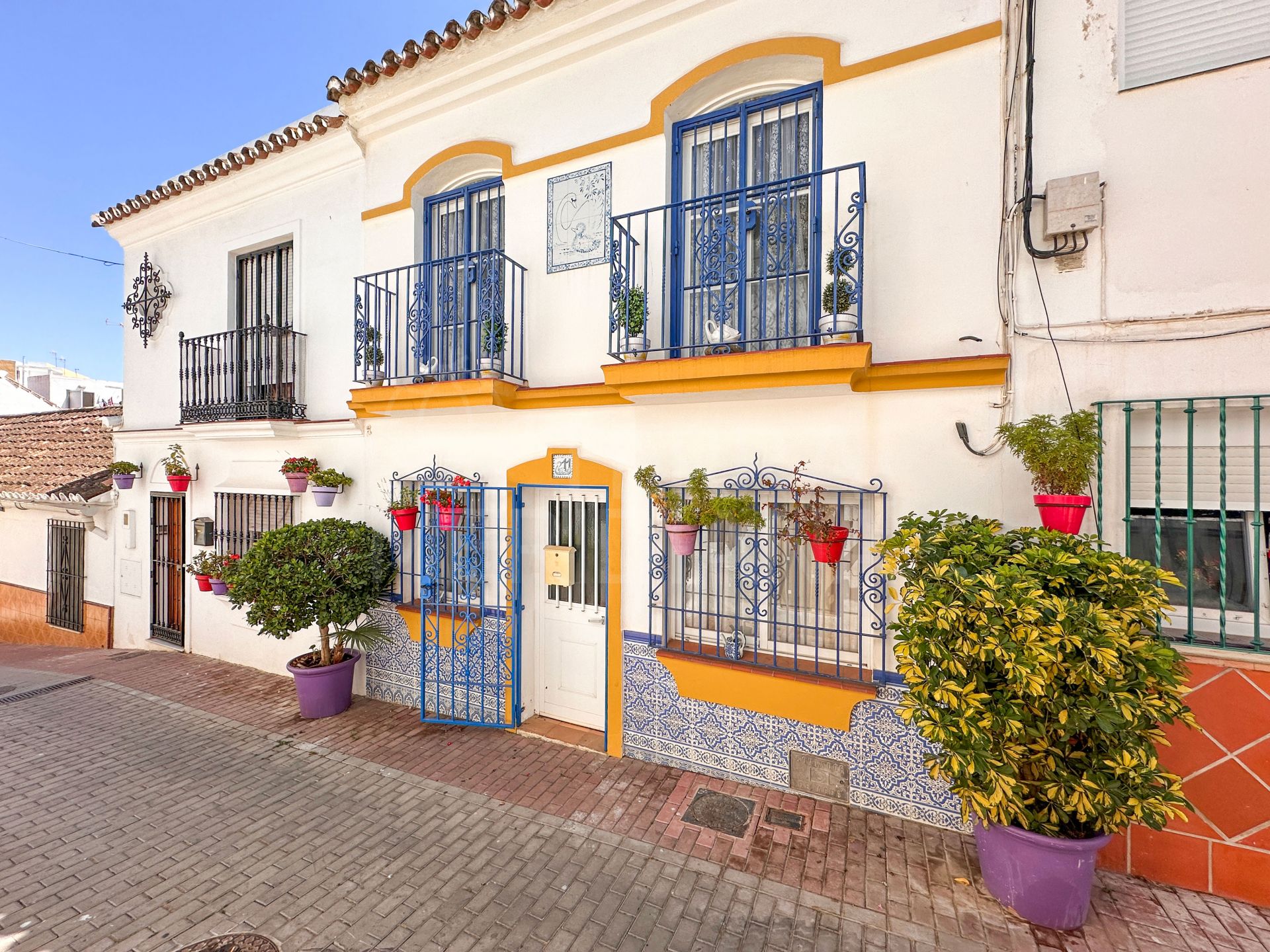 Traditional townhouse for rent in the old town 150m from the beach