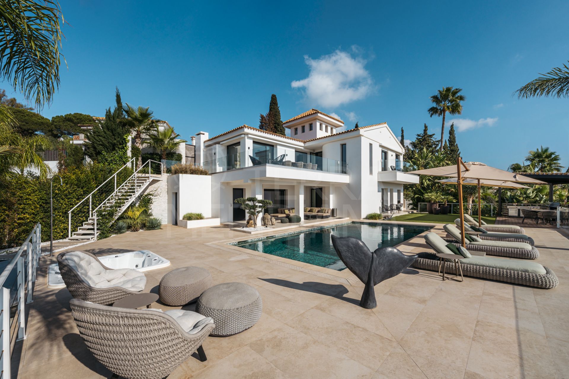 Villa contemporaine de 4 chambres à vendre à El Rosario, Marbella