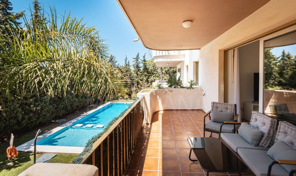 Estilo de vida costero con elegancia junto al Casino en Puerto Banús