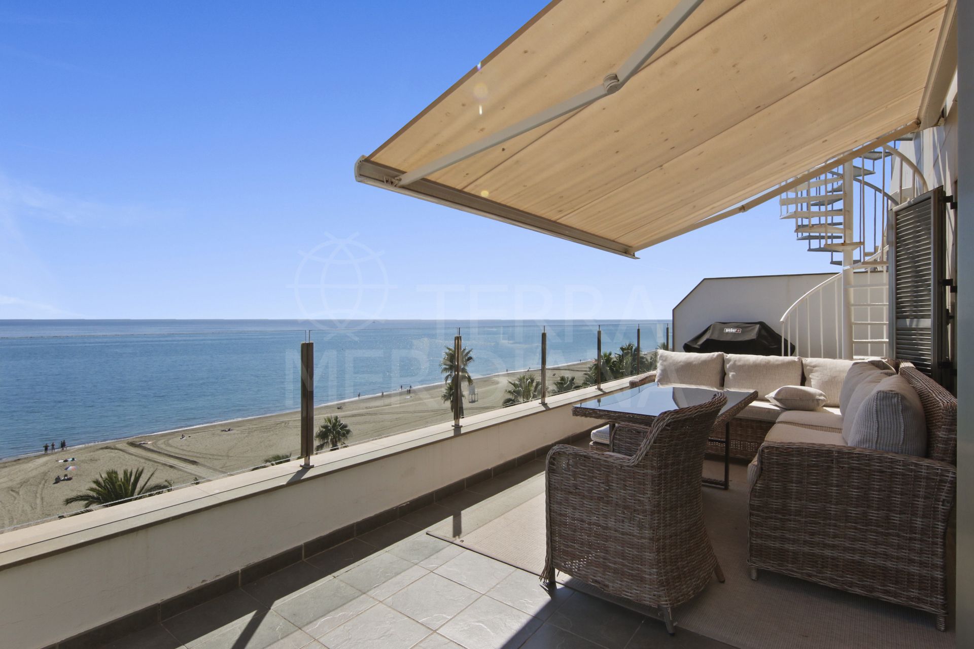 3 bedrooms Spacious Duplex Penthouse with Panoramic Sea Views in Estepona Centre