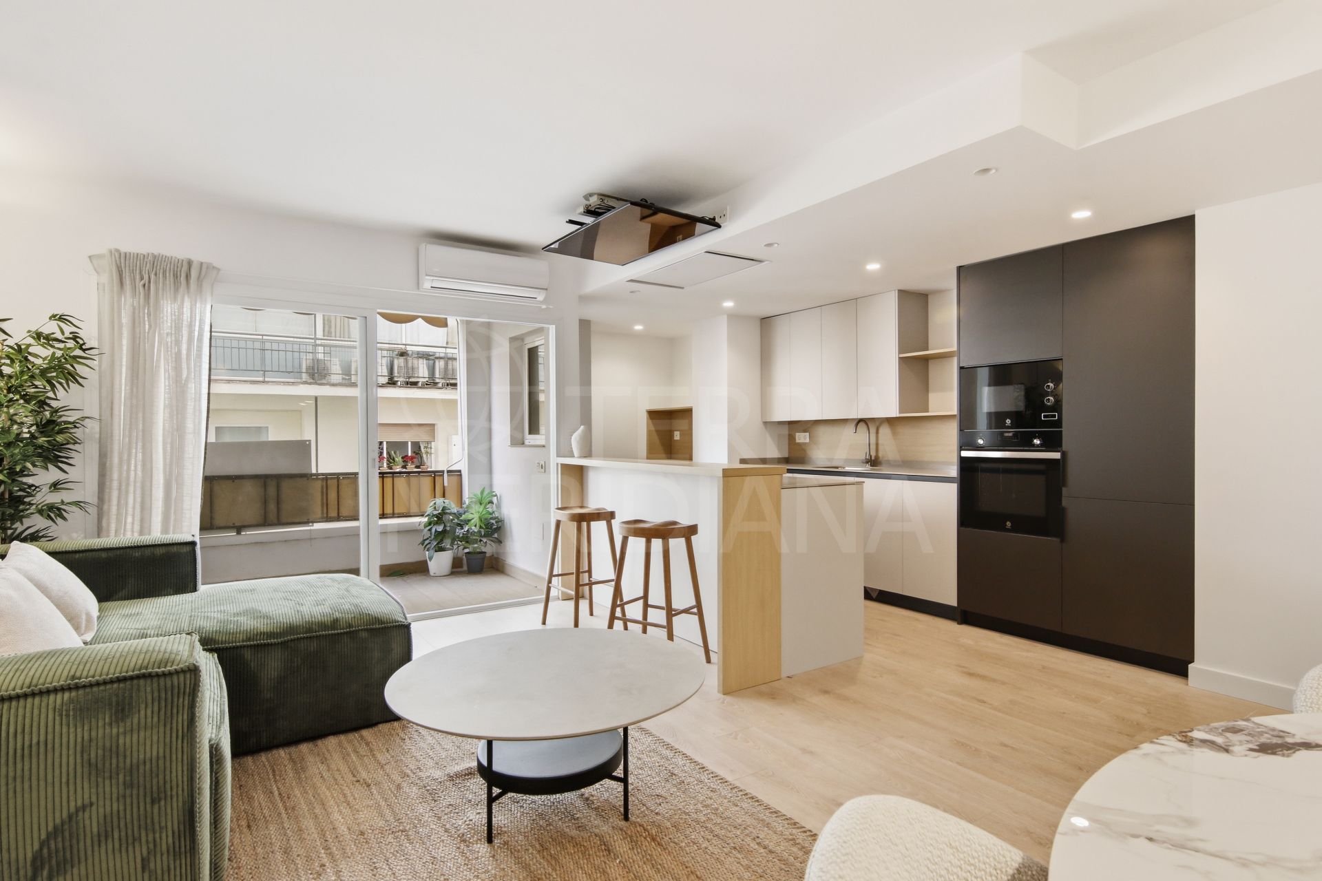 Appartement moderne de deux chambres dans un emplacement central privilégié à Marbella