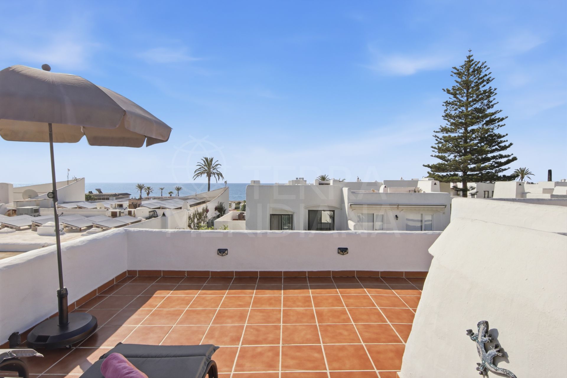 Charming 1 Bedroom Studio-Apartment with Large Terraces in Villacana, East Estepona