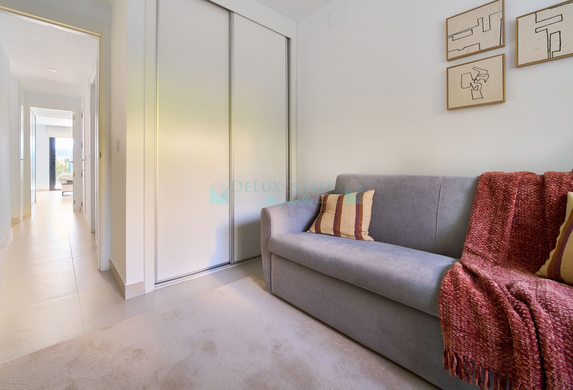 Ground Floor Apartment for sale in New Golden Mile, Estepona