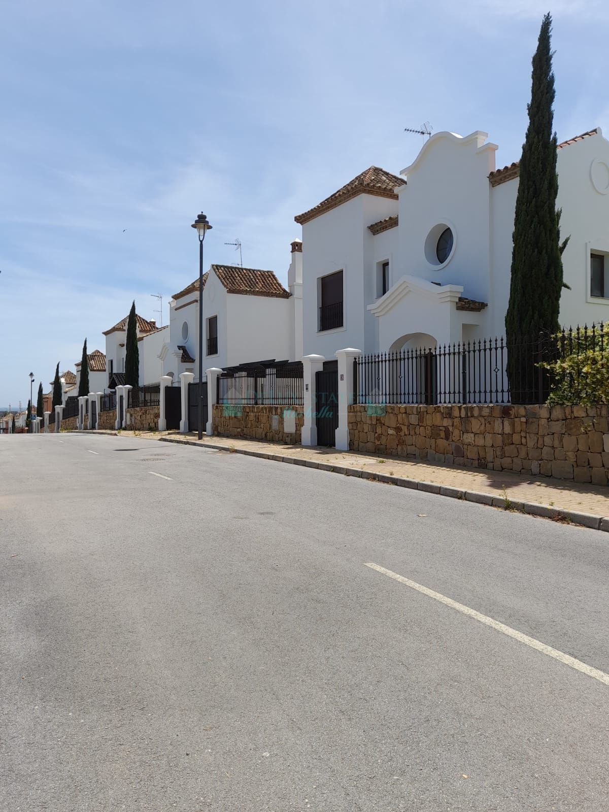 Villa for sale in Estepona Golf, Estepona