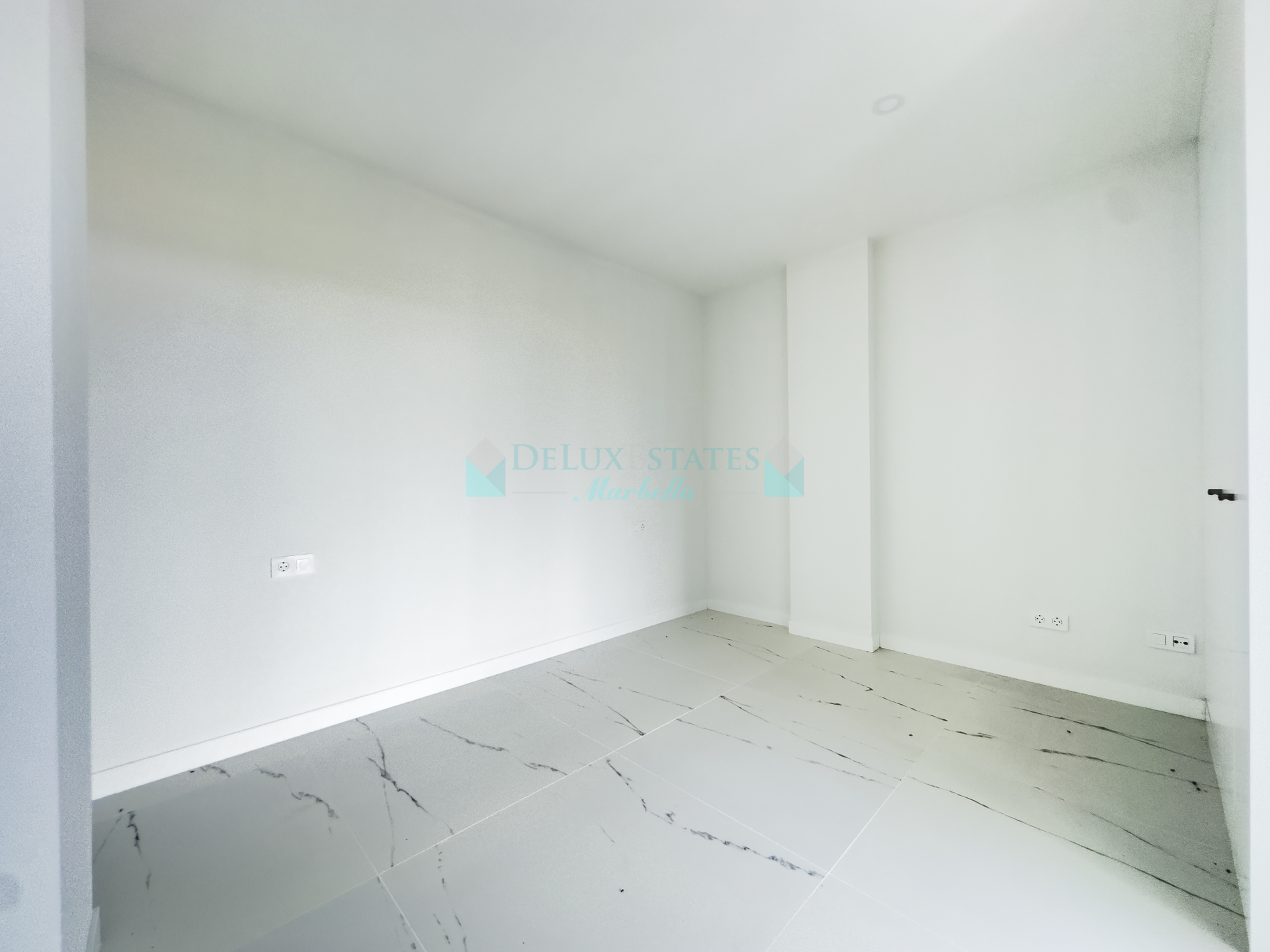 Ground Floor Apartment for sale in Casares Playa, Casares