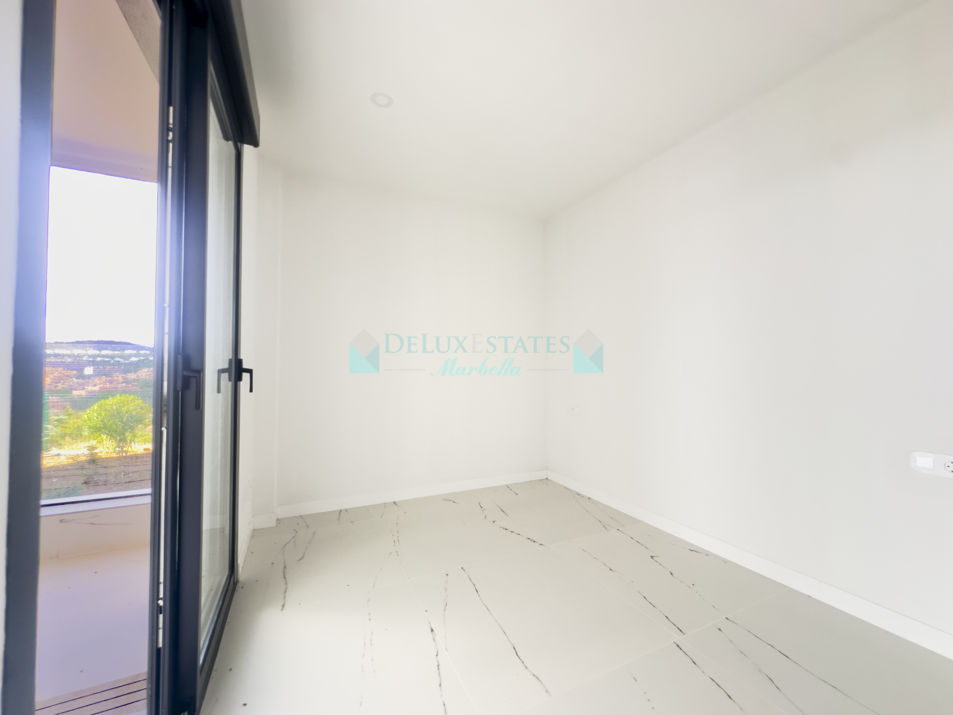 Ground Floor Apartment for sale in Casares Playa, Casares