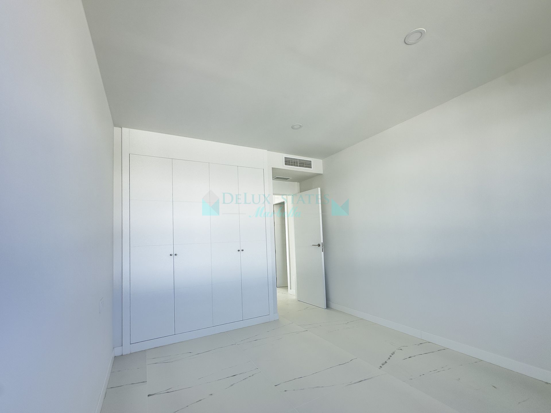 Penthouse for sale in Casares Playa, Casares