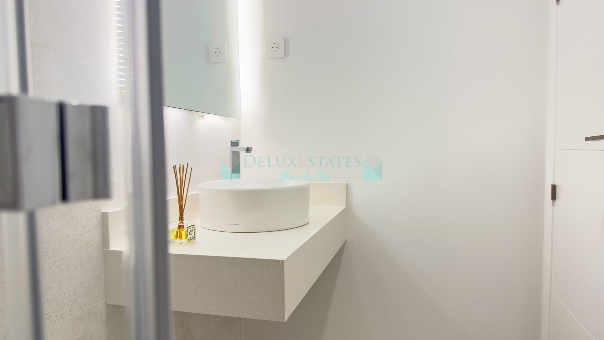 Property development Azata Delmare, Casares