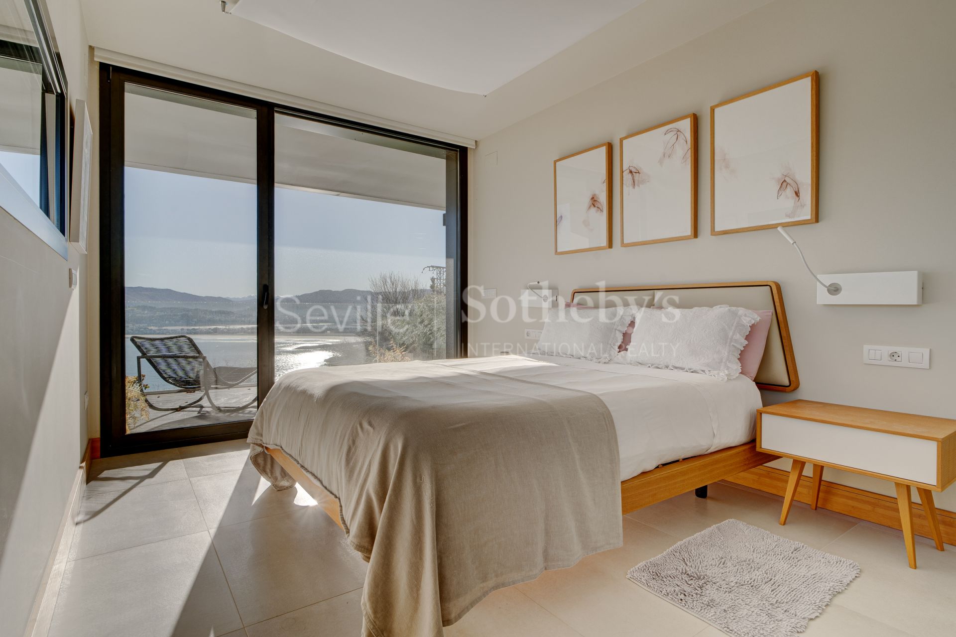 Exclusive villa with panoramic sea views in Hondarribia