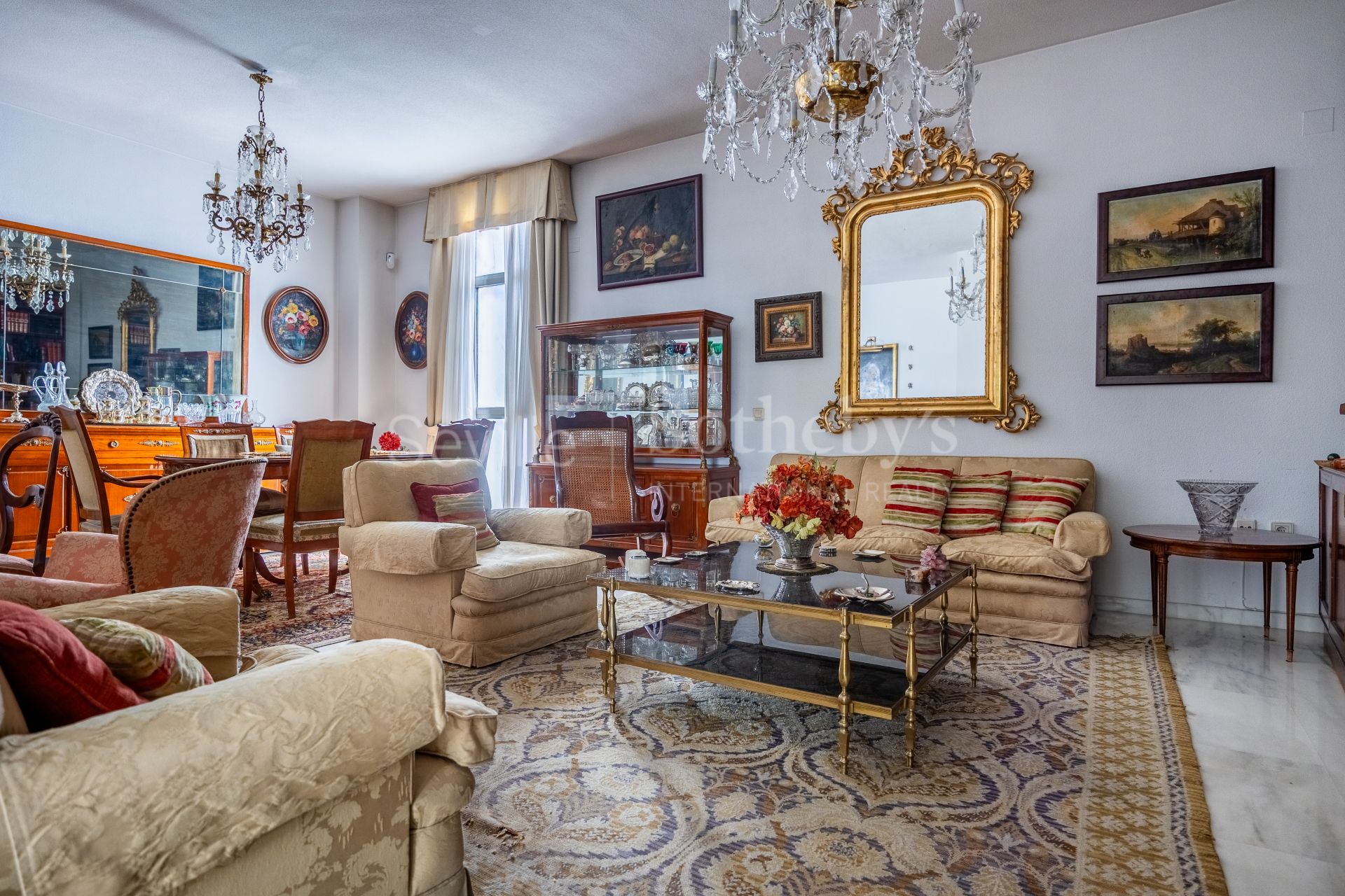 Spacious apartment with terrace and three bedrooms in Nervión