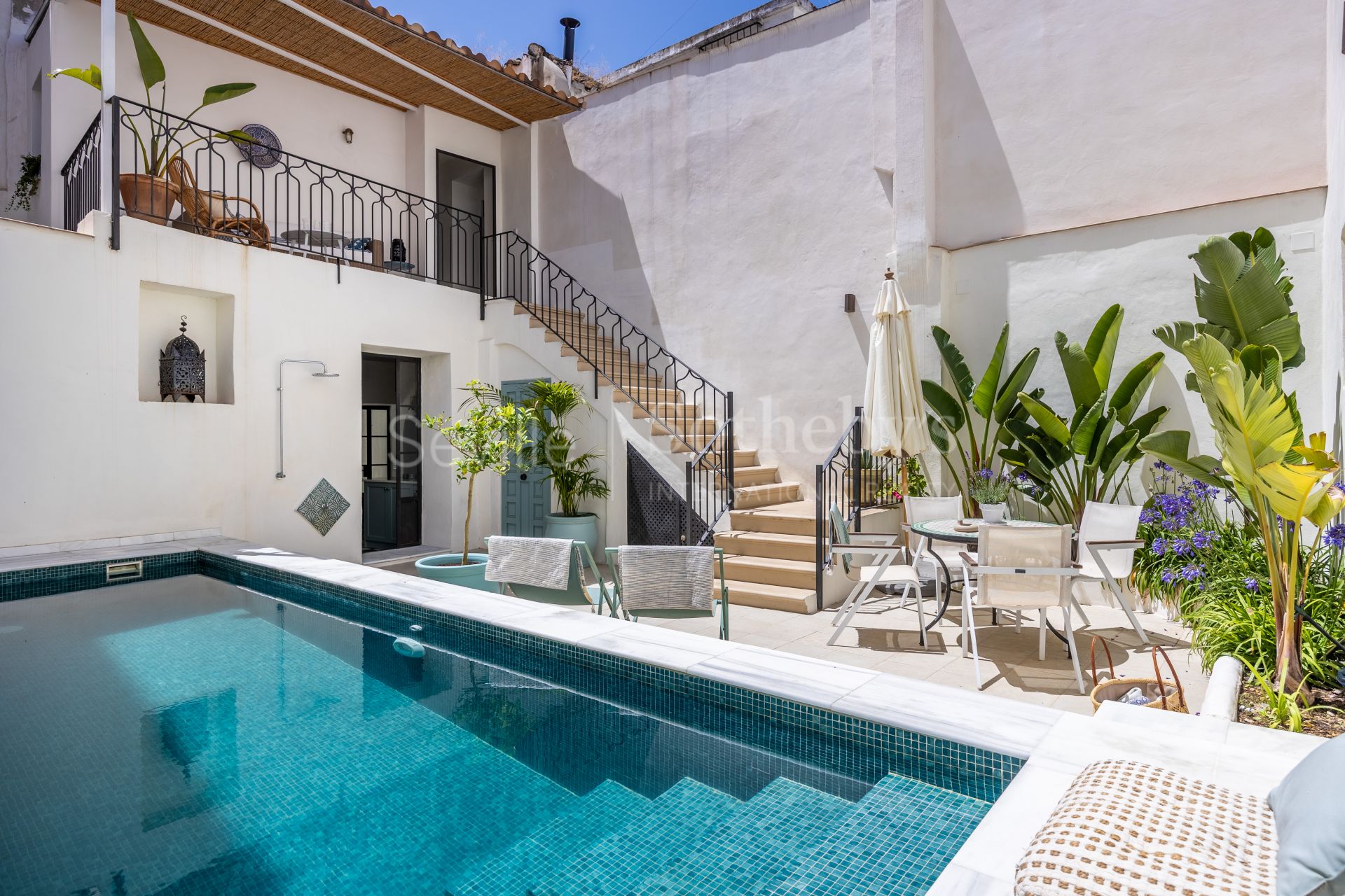 House with Patio and Pool in the Barrio Alto of Sanlúcar