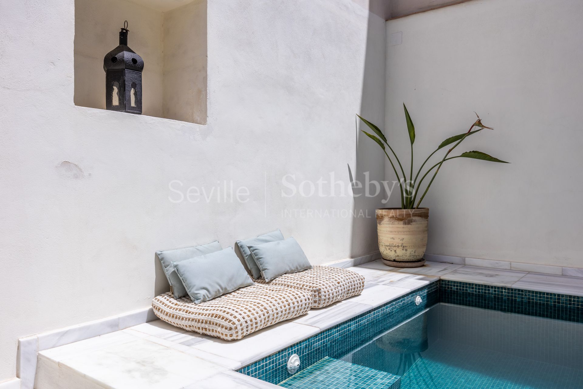 House with Patio and Pool in the Barrio Alto of Sanlúcar