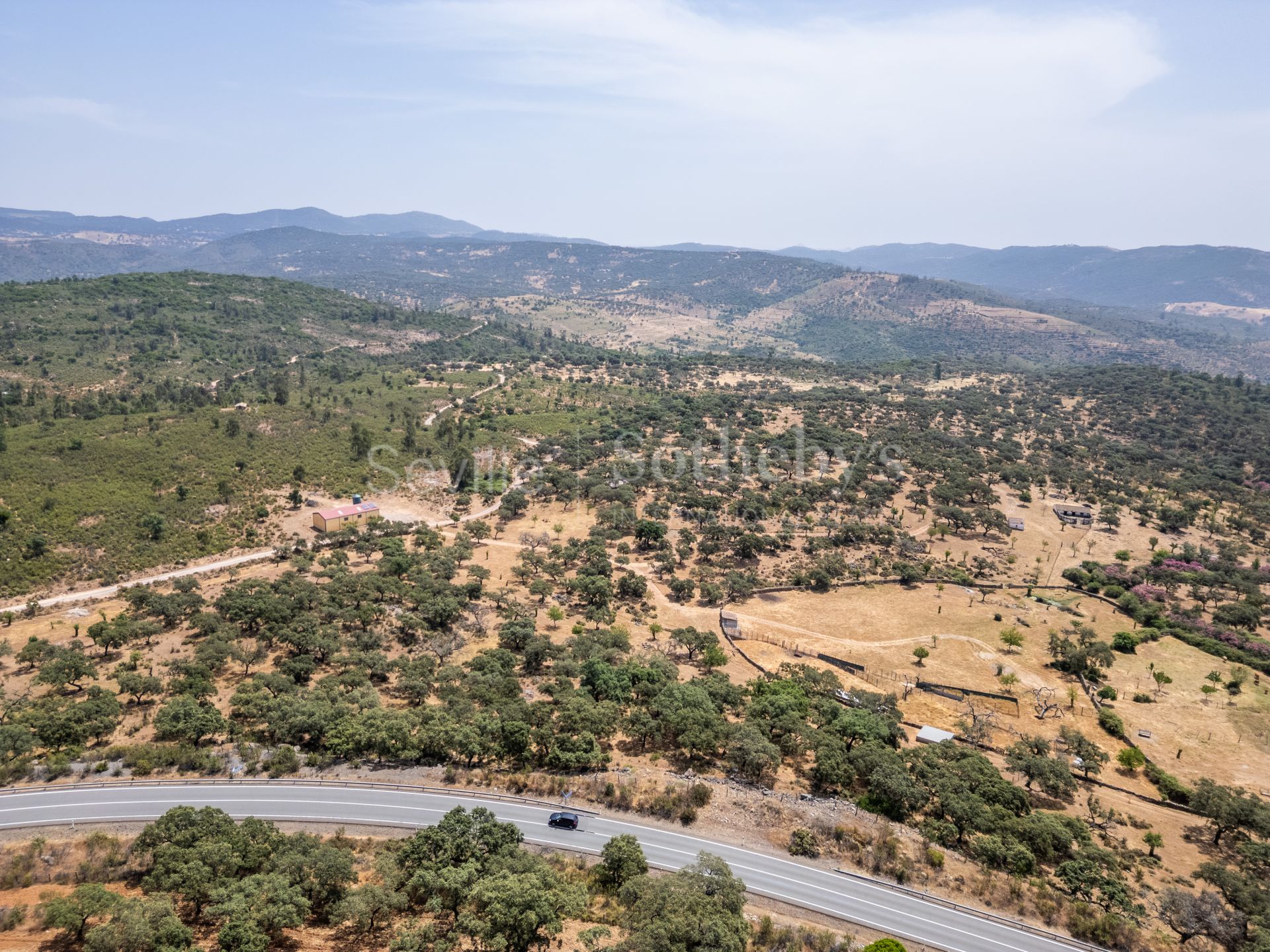 Finca de recreo y ganadera en la Sierra de Aracena