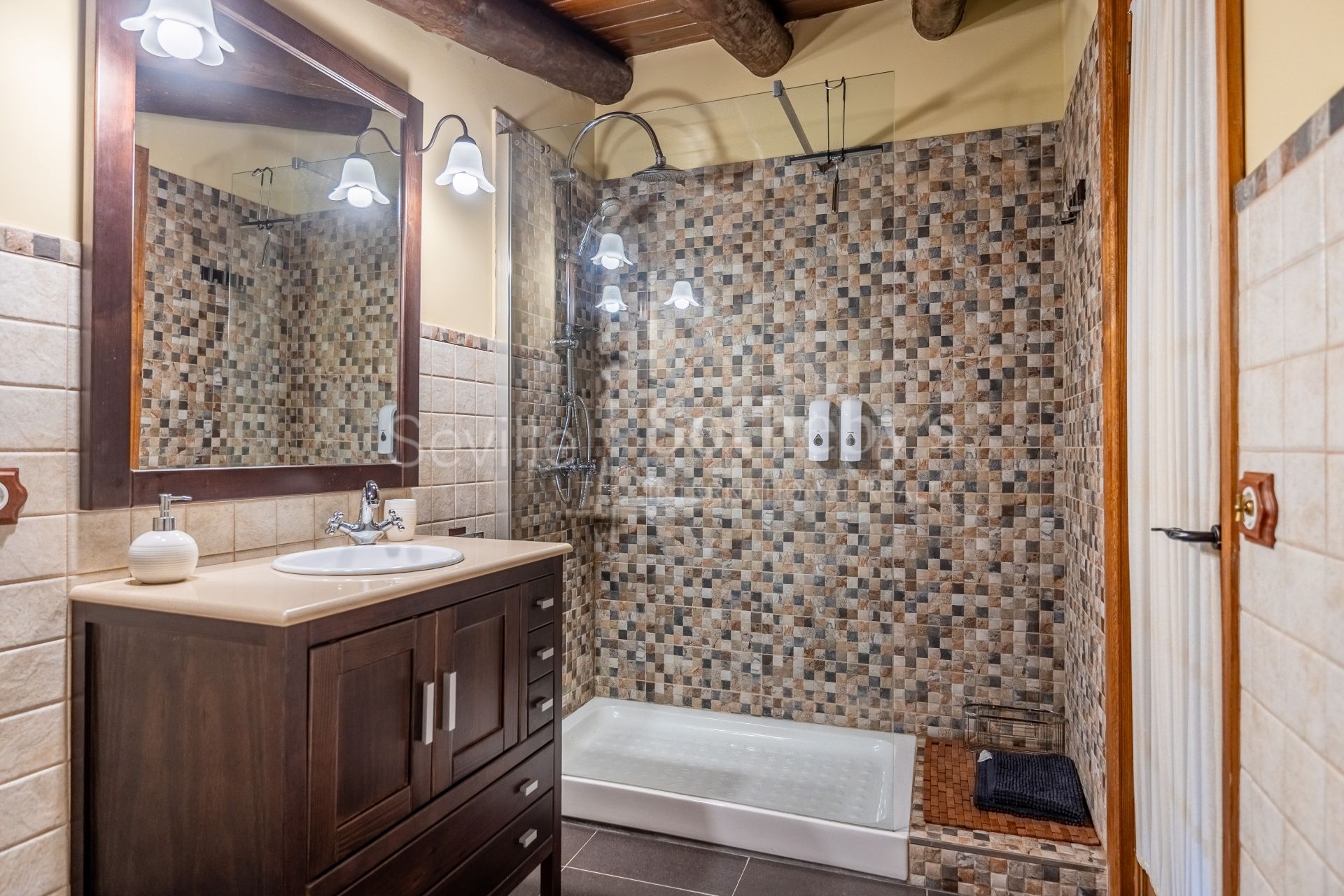 Finca de recreo y ganadera en la Sierra de Aracena