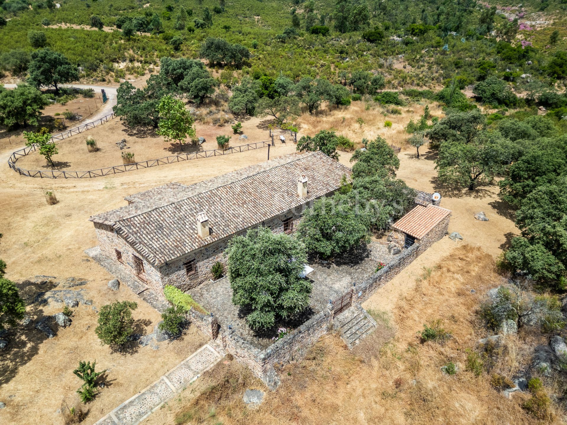 Finca de recreo y ganadera en la Sierra de Aracena