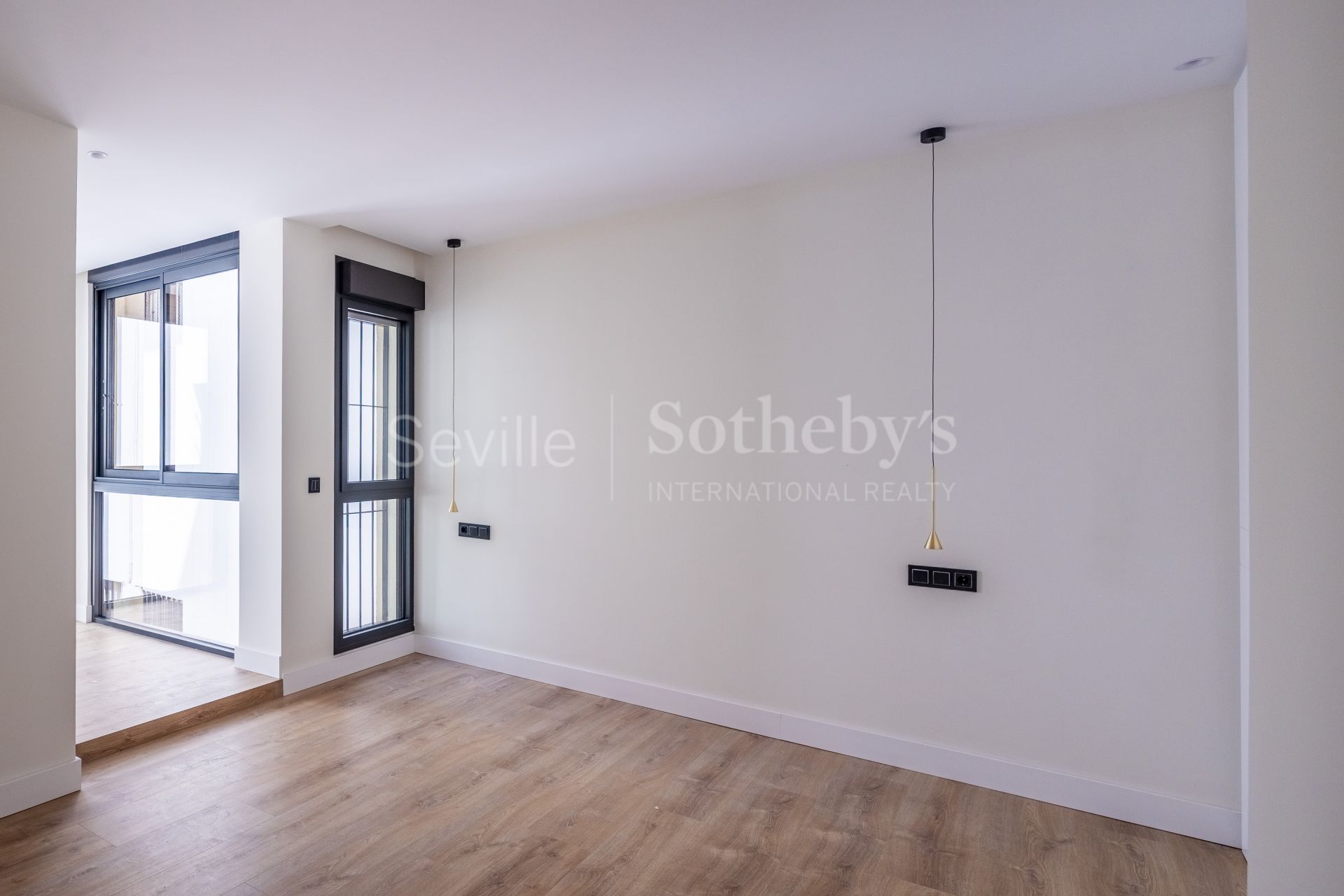 Brand new contemporary design apartment in Muñoz y Olivé