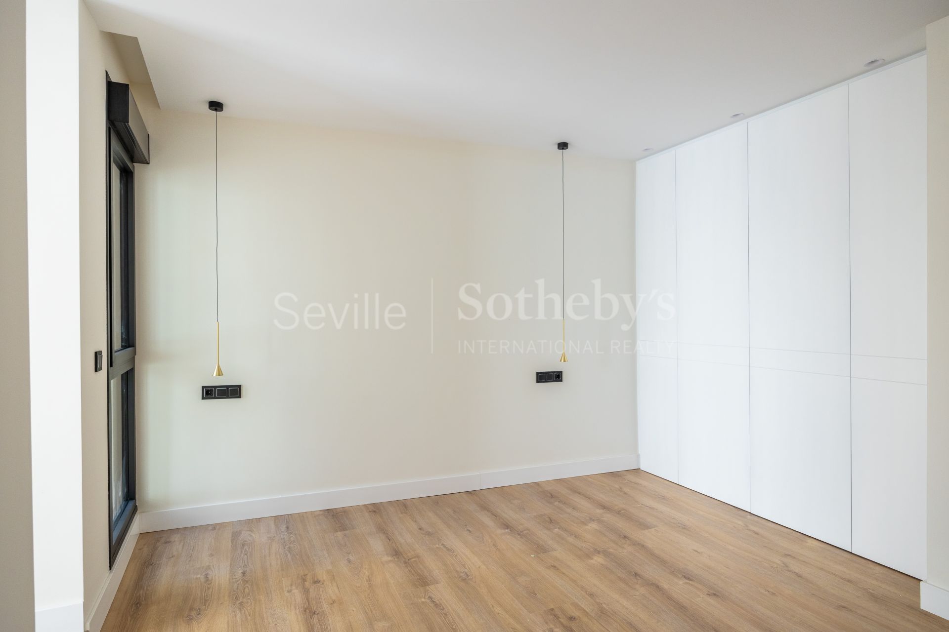 Brand new contemporary design apartment in Muñoz y Olivé