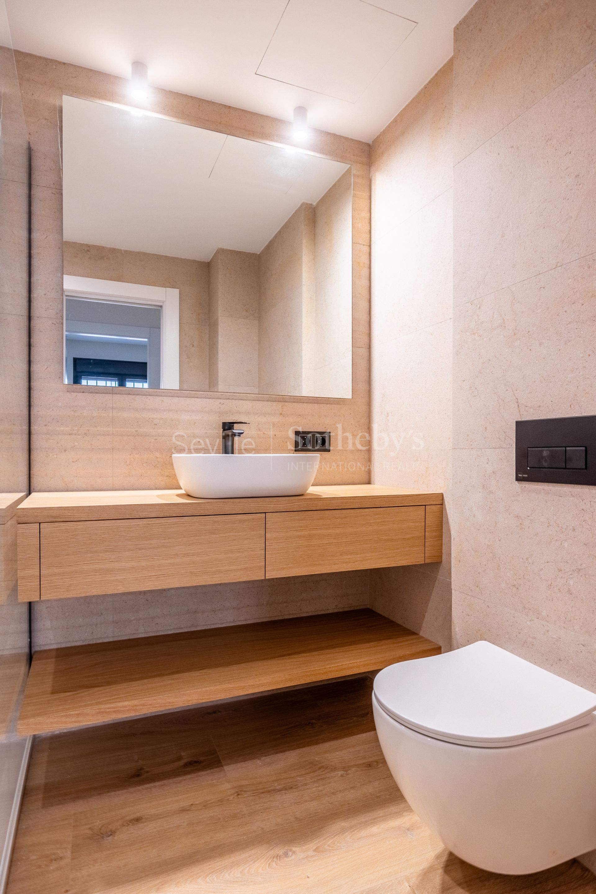 Brand new contemporary design apartment in Muñoz y Olivé