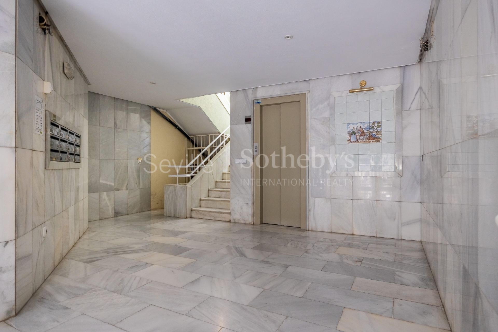 Brand new contemporary design apartment in Muñoz y Olivé