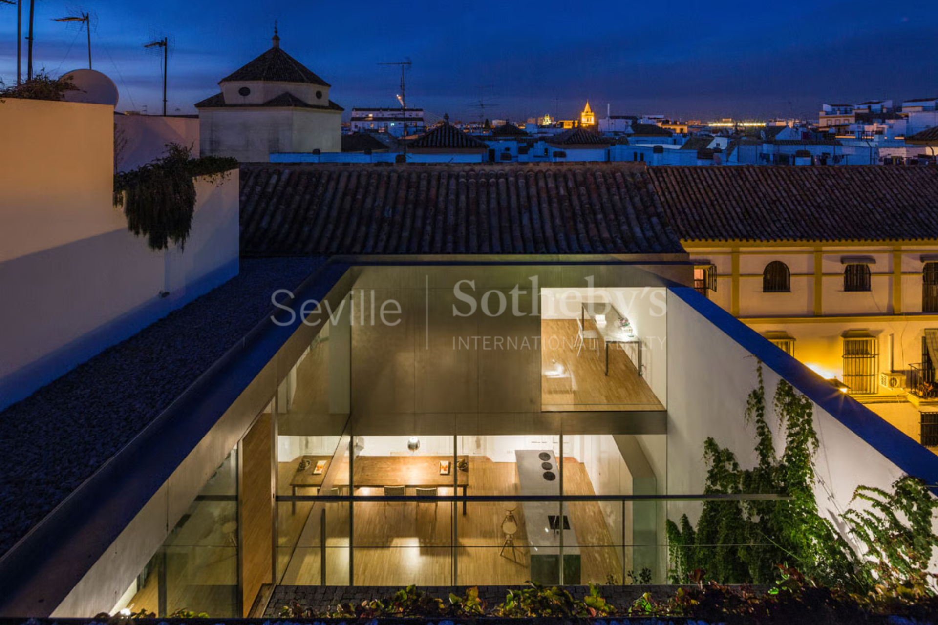 Residence with garden and swimming pool in the heart of Seville’s Historic Center