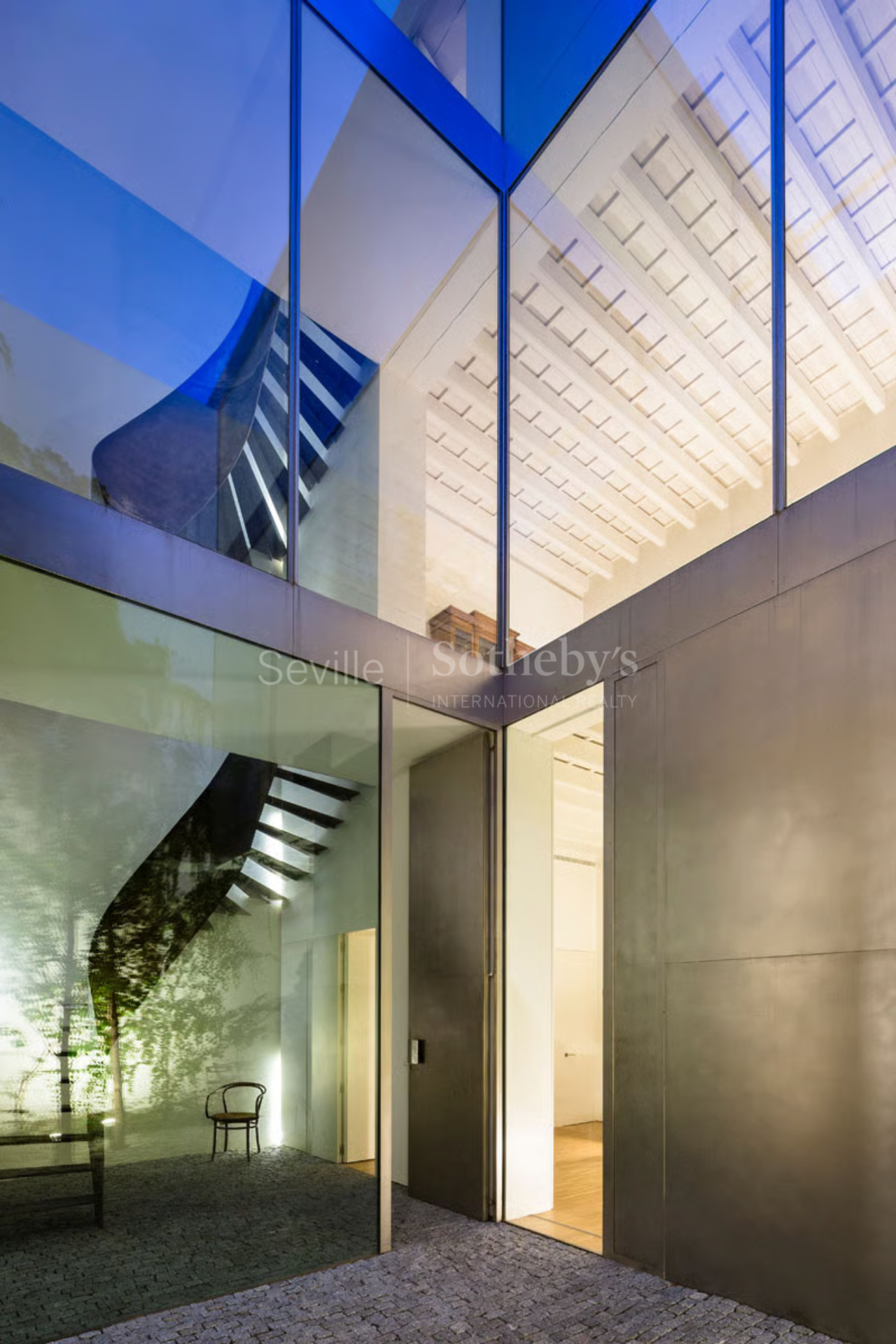 Residence with garden and swimming pool in the heart of Seville’s Historic Center