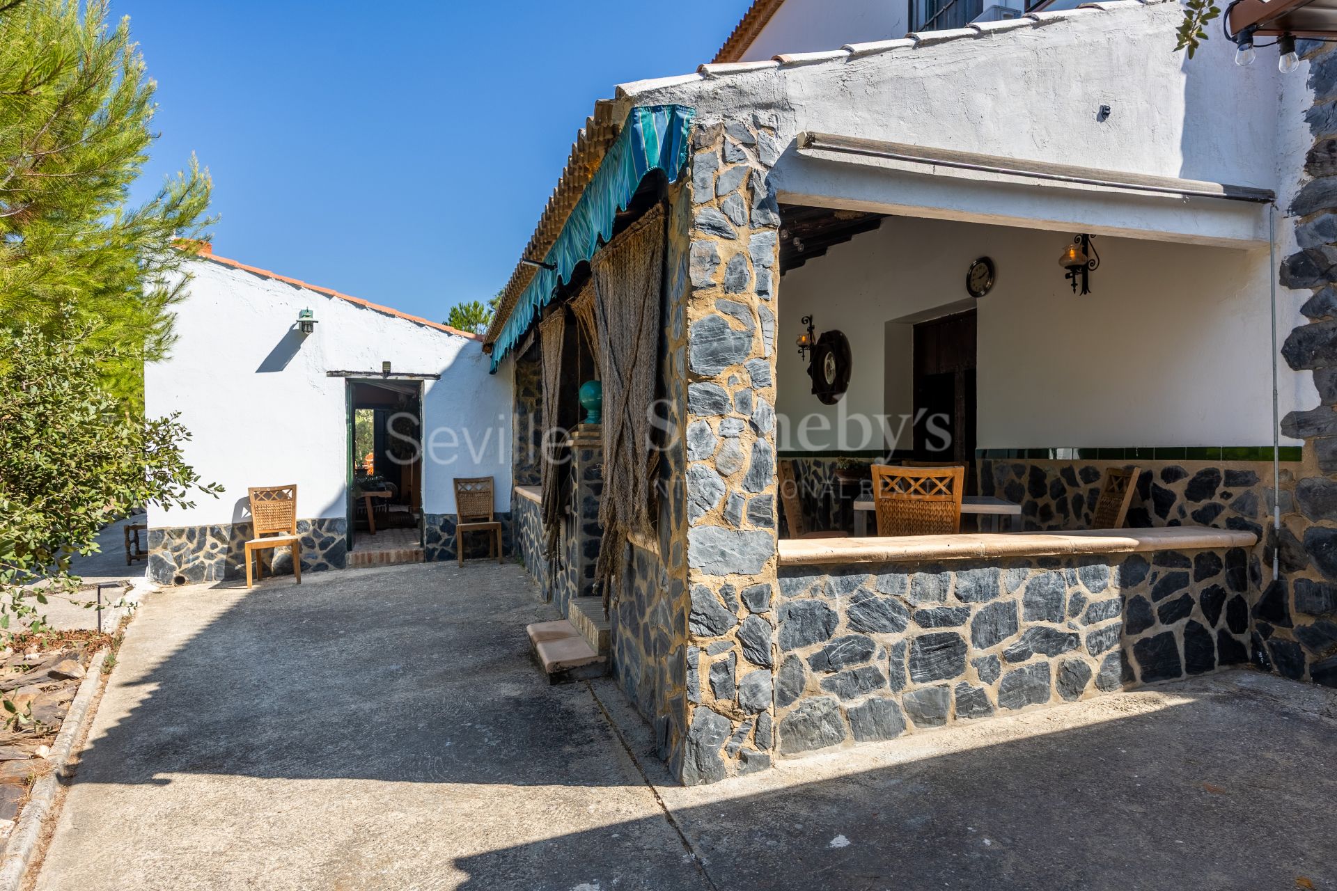 Recreational estate in a natural park with panoramic views and privacy