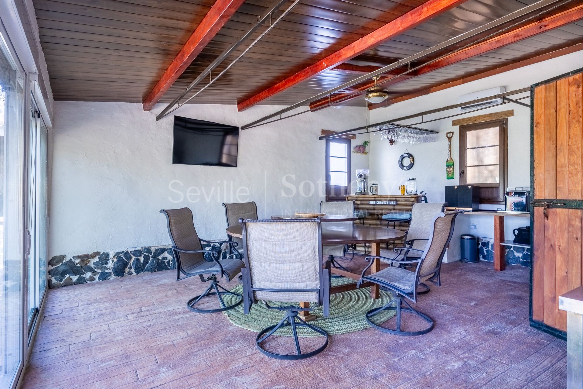 Recreational estate in a natural park with panoramic views and privacy