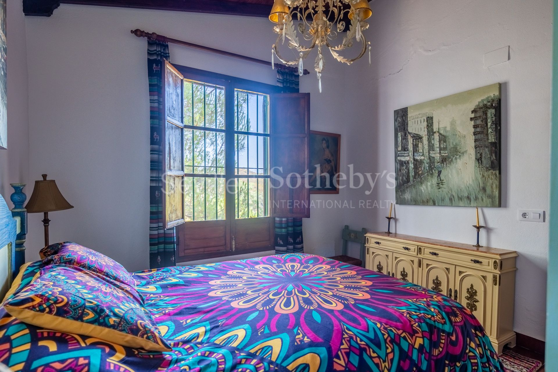 Recreational estate in a natural park with panoramic views and privacy