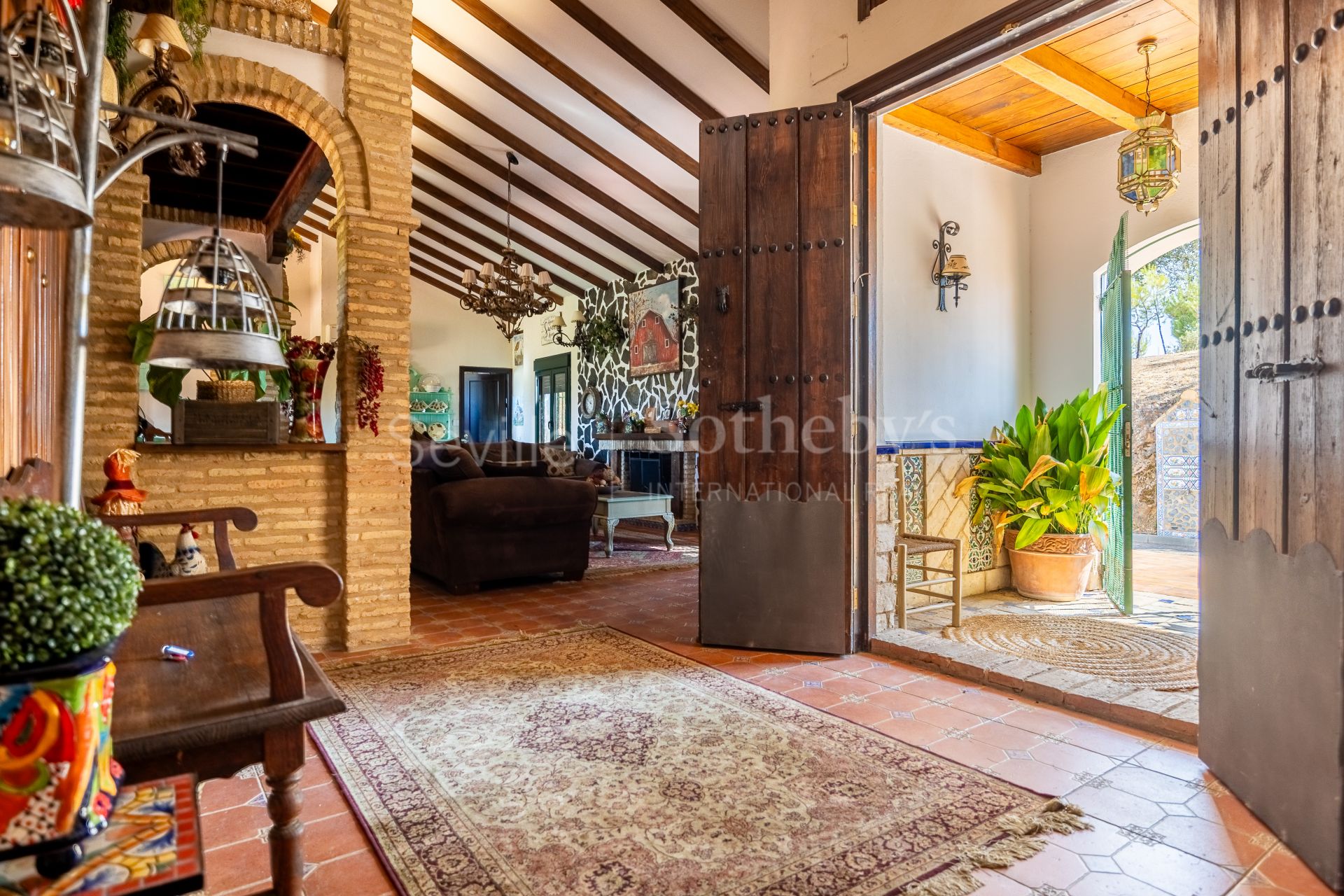 Recreational estate in a natural park with panoramic views and privacy