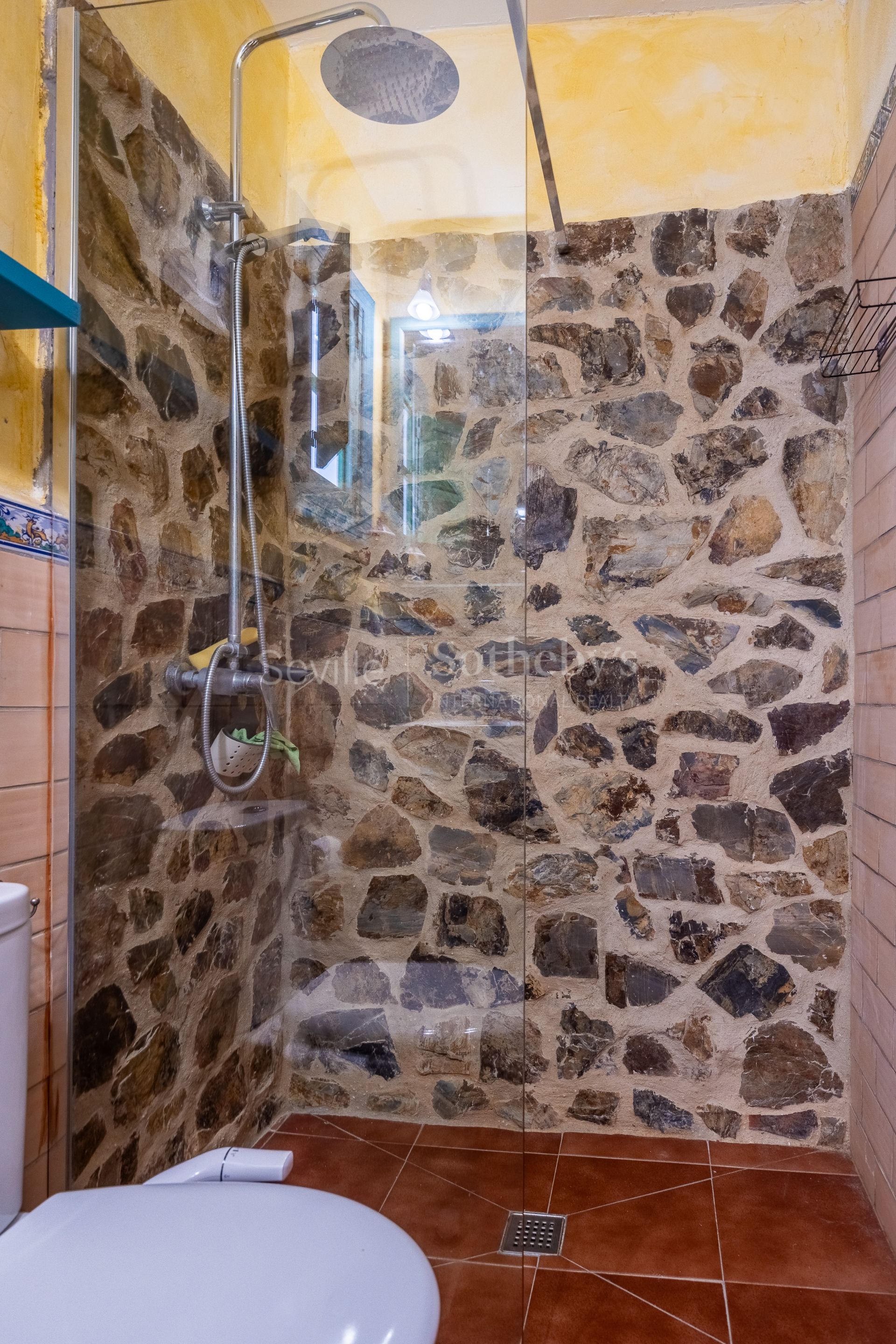 Recreational estate in a natural park with panoramic views and privacy