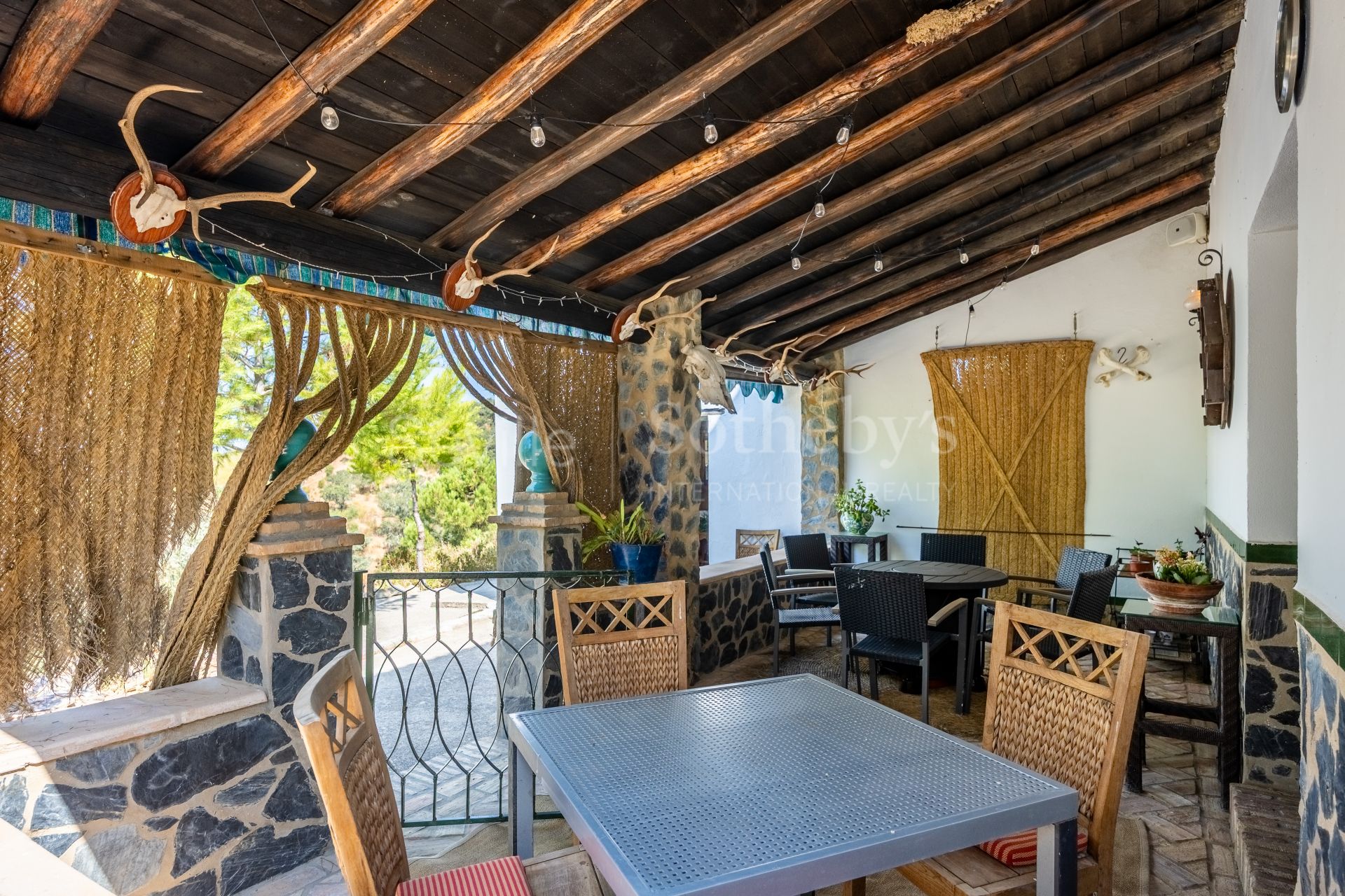 Recreational estate in a natural park with panoramic views and privacy